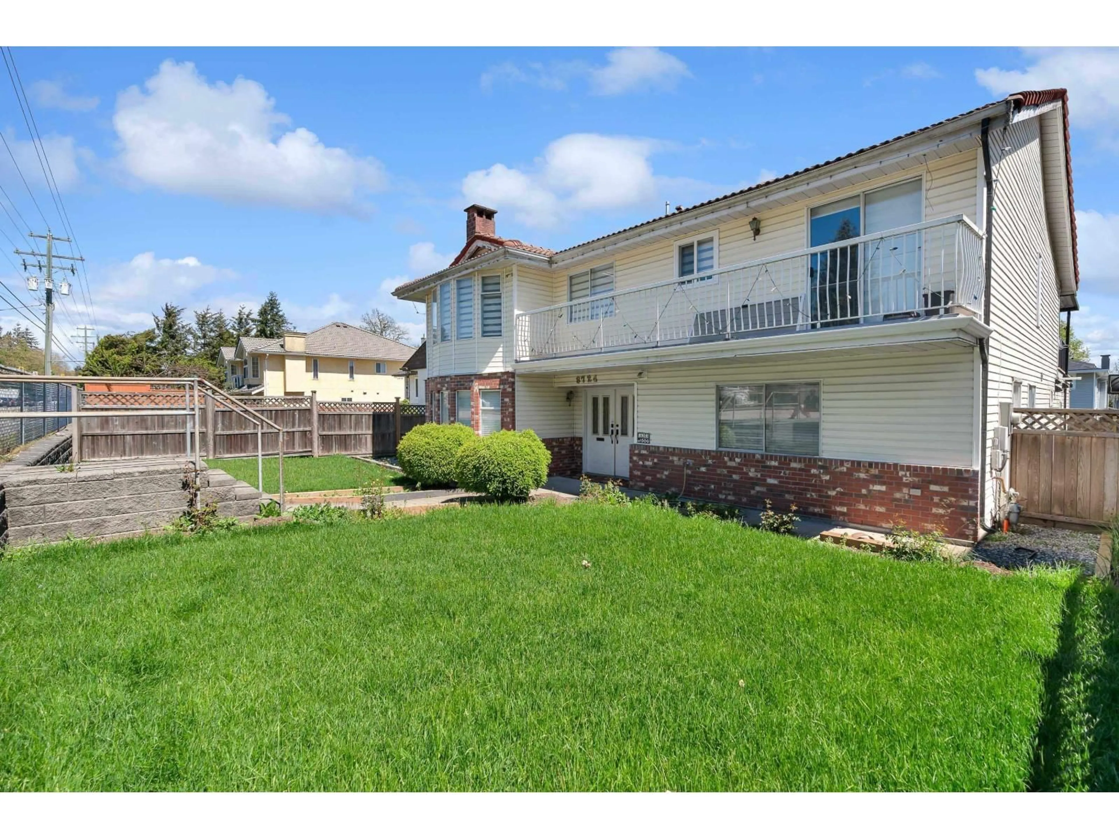 A pic from outside/outdoor area/front of a property/back of a property/a pic from drone, street for 8724 128 STREET, Surrey British Columbia V3W4G6