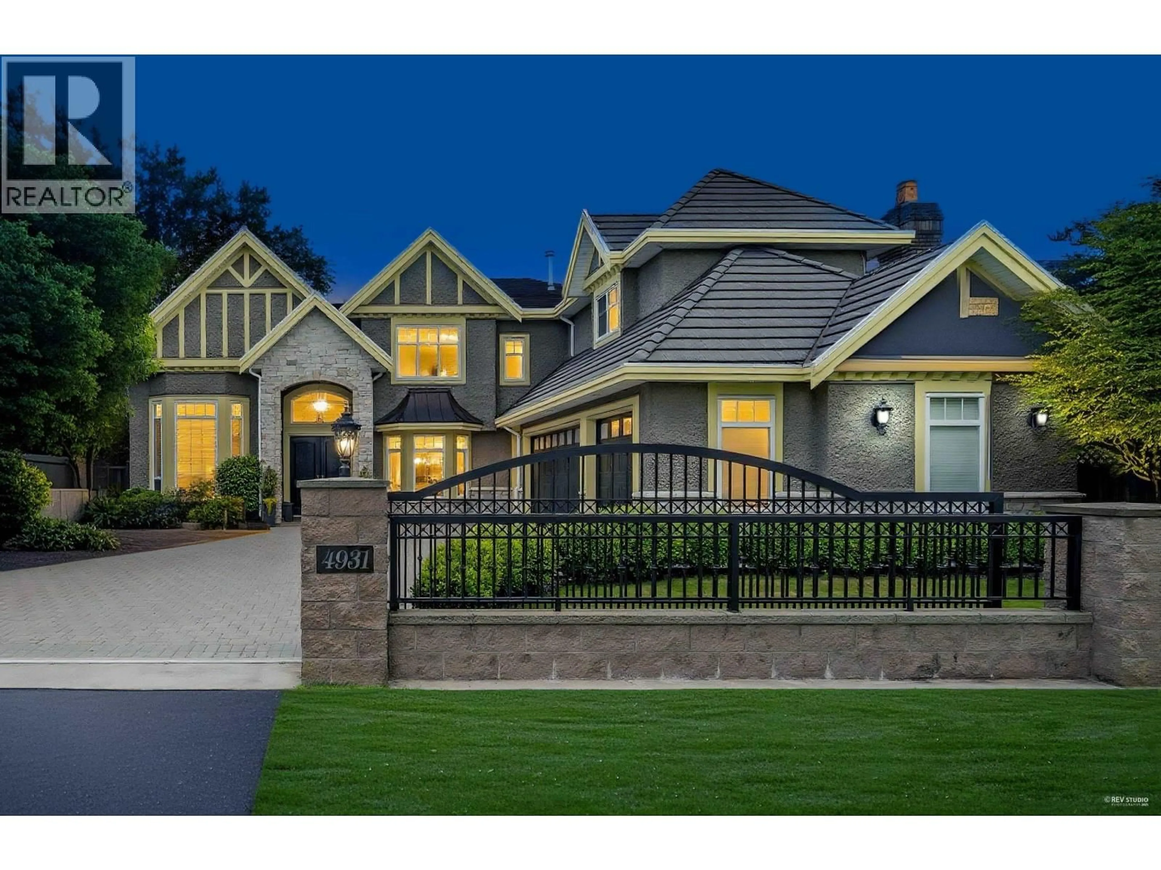 Home with vinyl exterior material, street for 4931 PENDLEBURY ROAD, Richmond British Columbia V7E1E9