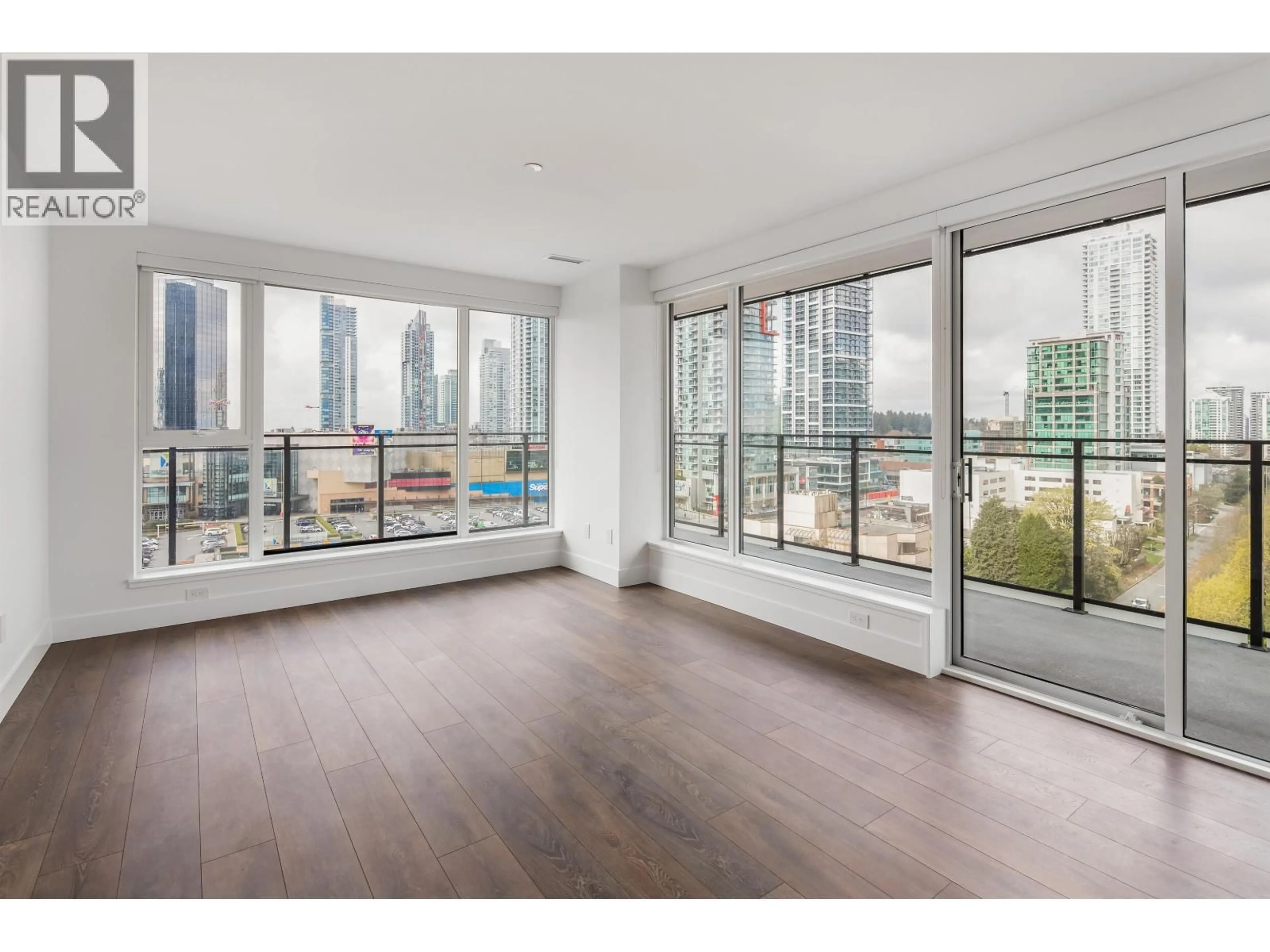 A pic of a room for 1005 - 4711 HAZEL STREET, Burnaby British Columbia V5H0J9