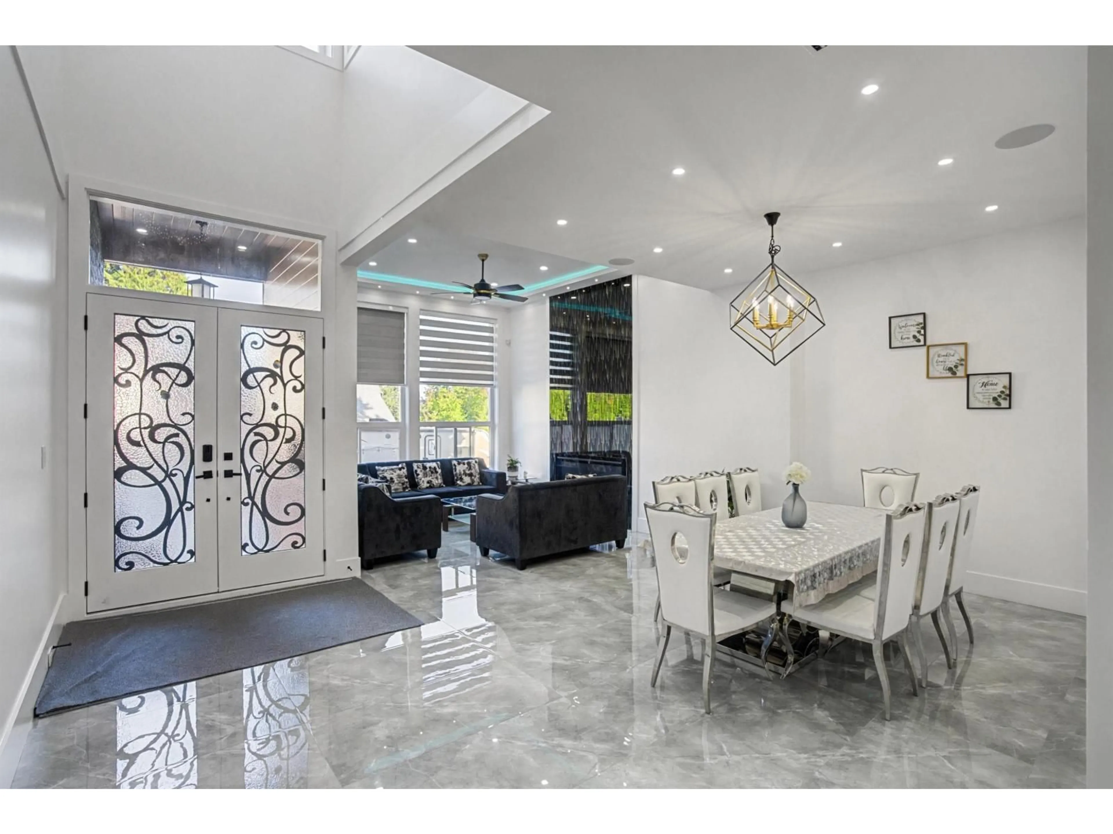 Dining room, ceramic/tile floor for 16035 10A AVENUE, Surrey British Columbia V4A7W8