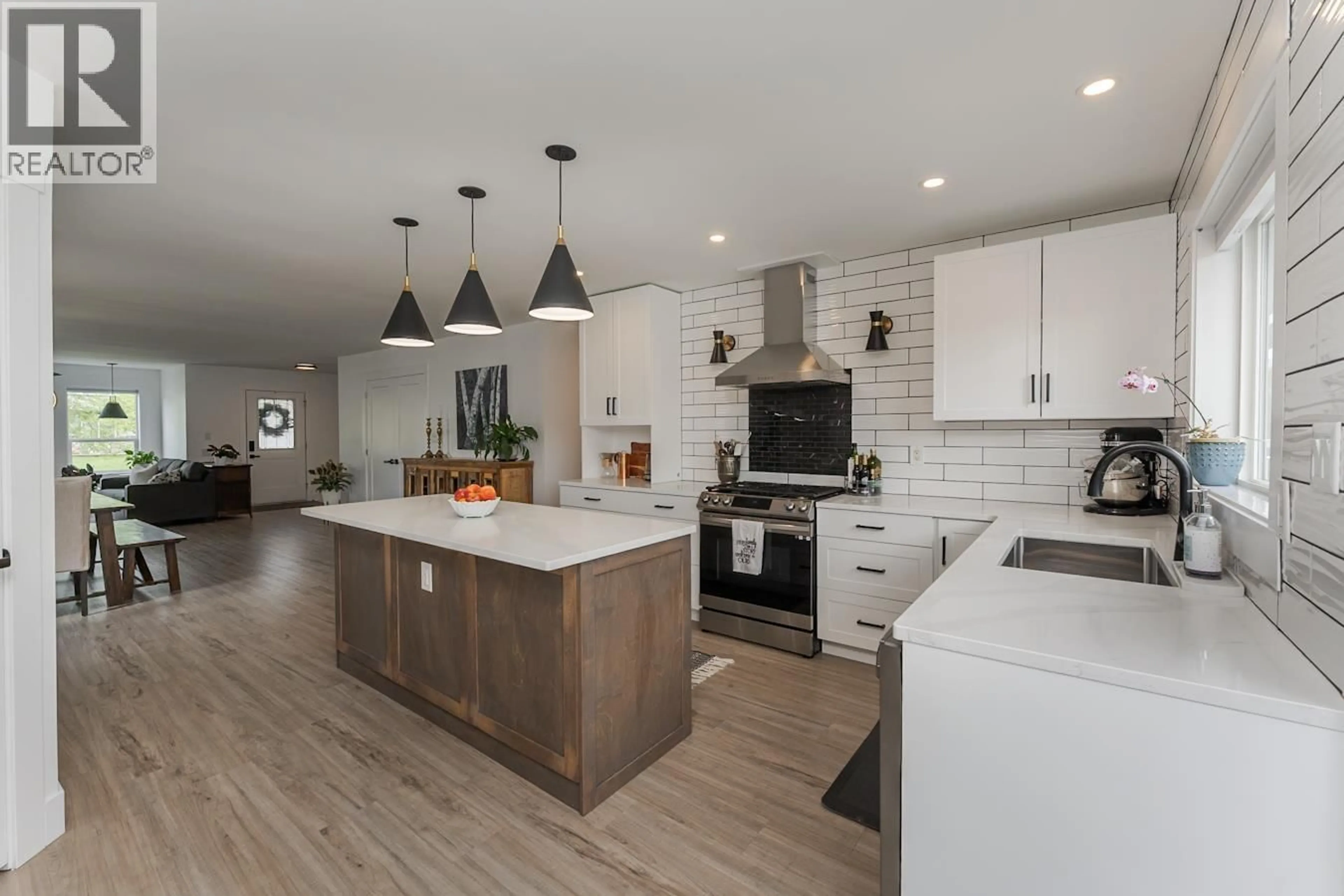 Open concept kitchen, unknown for 5940 KOVACHICH DRIVE, Prince George British Columbia V2N6S9