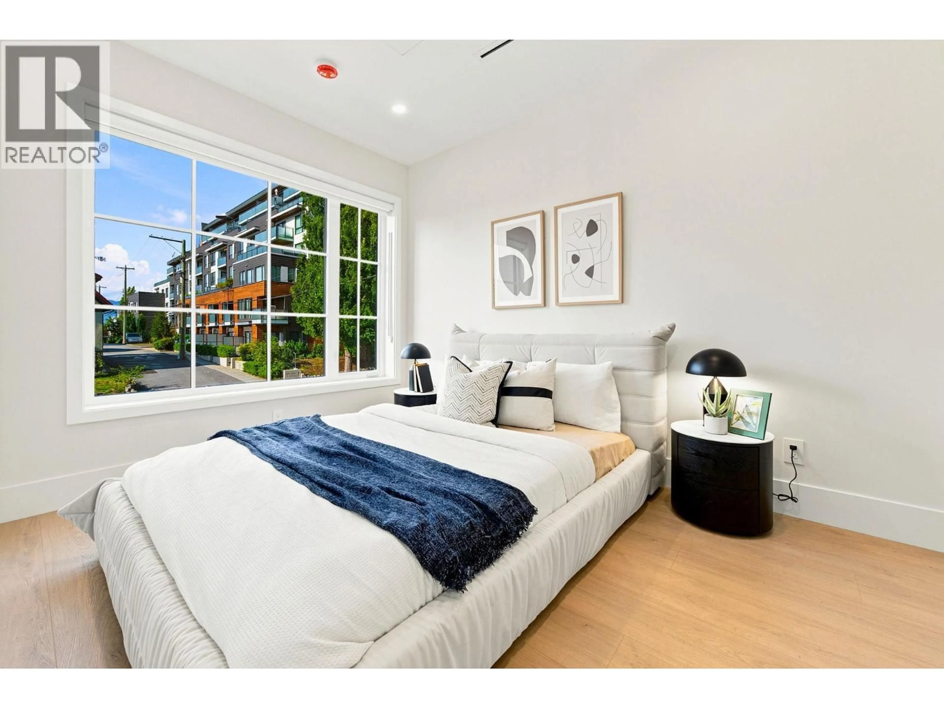 Bedroom with bed, unknown for 2 - 648 E 23RD AVENUE, Vancouver British Columbia V5V1X8