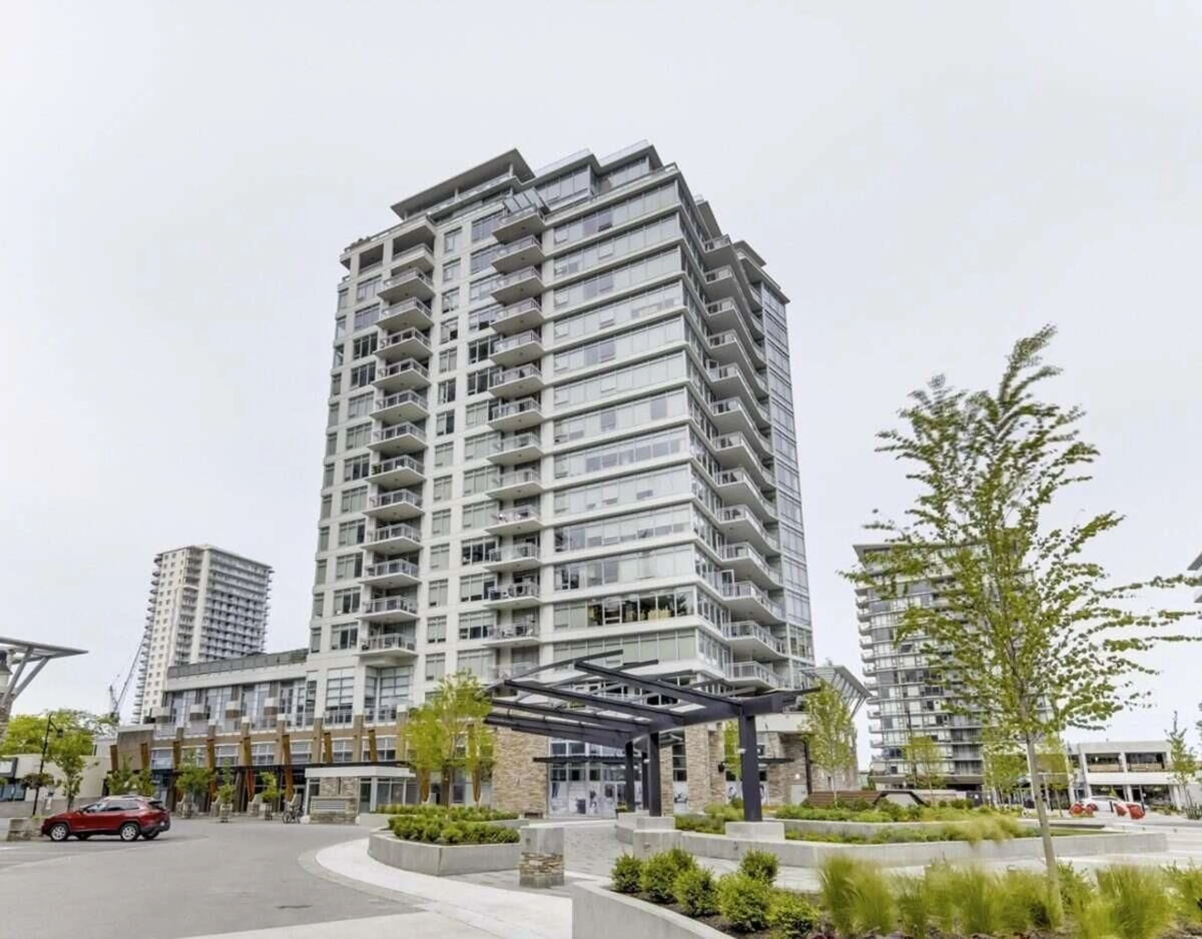 Indoor foyer for 605 - 1473 JOHNSTON ROAD, White Rock British Columbia V4B0A2