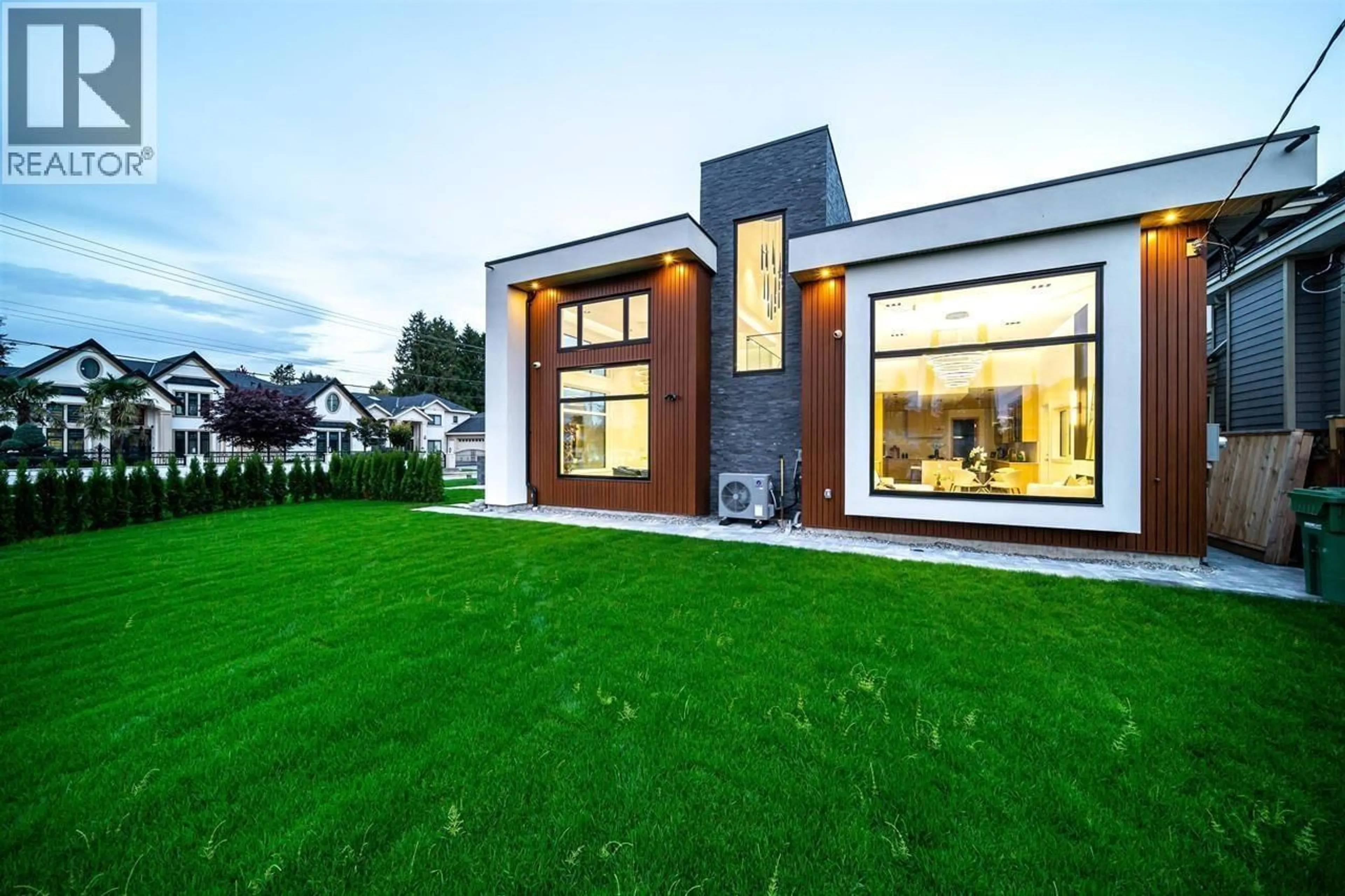 Home with brick exterior material, building for 9240 SAUNDERS ROAD, Richmond British Columbia V7A2B1