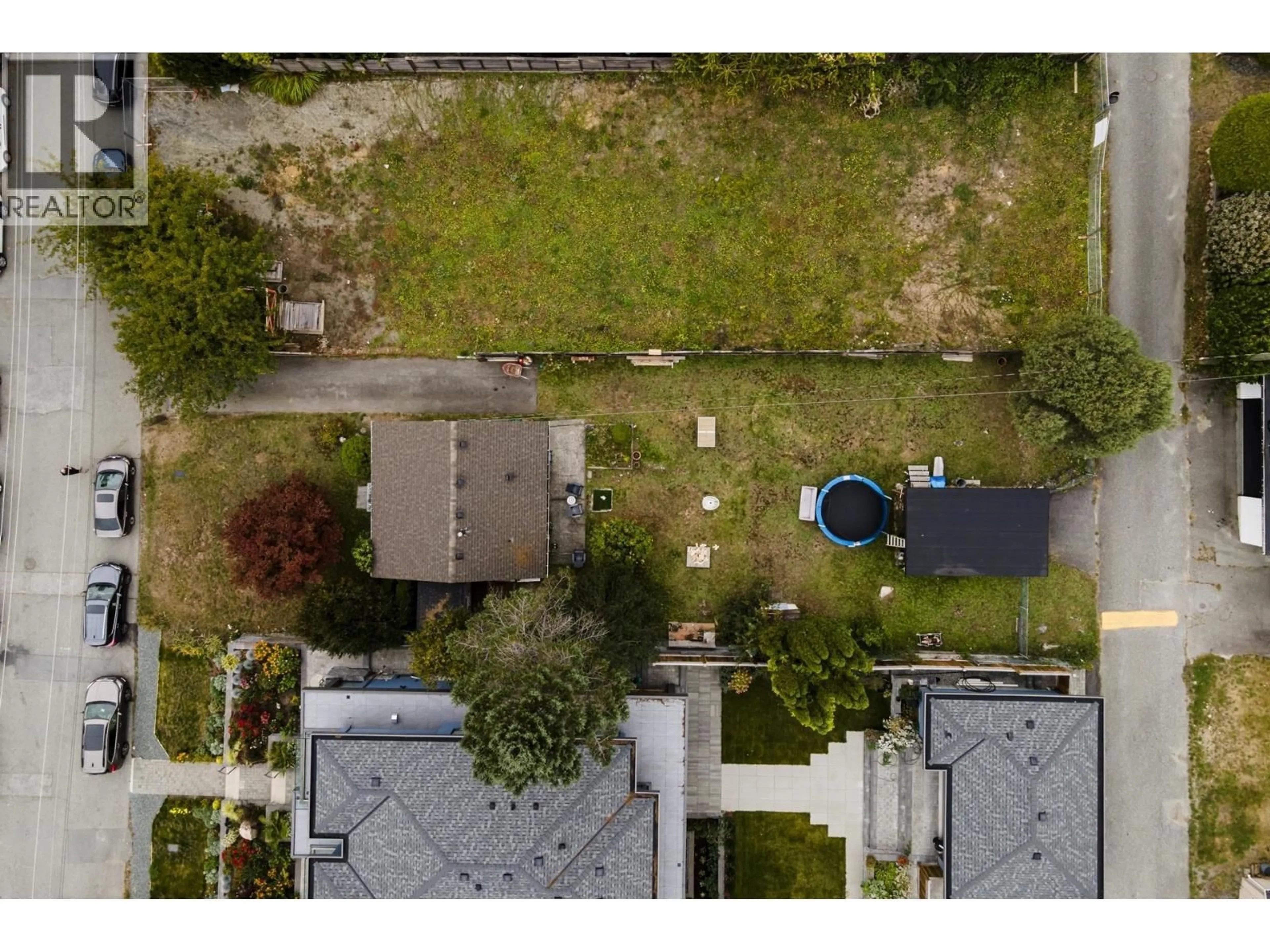 A pic from outside/outdoor area/front of a property/back of a property/a pic from drone, street for 446 16TH STREET, North Vancouver British Columbia V7L2T5