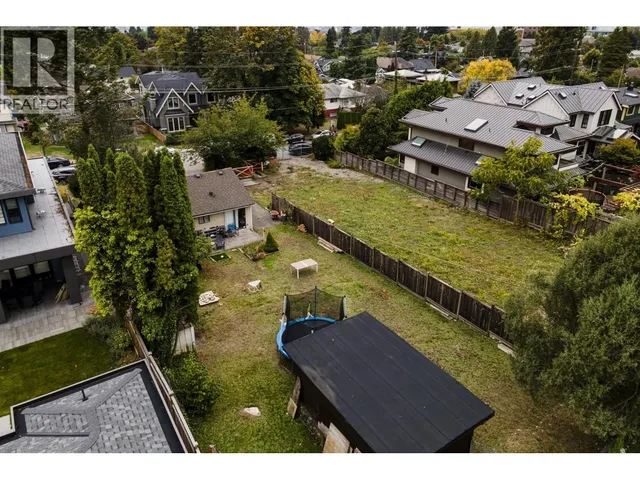 446 16TH STREET, North Vancouver 5