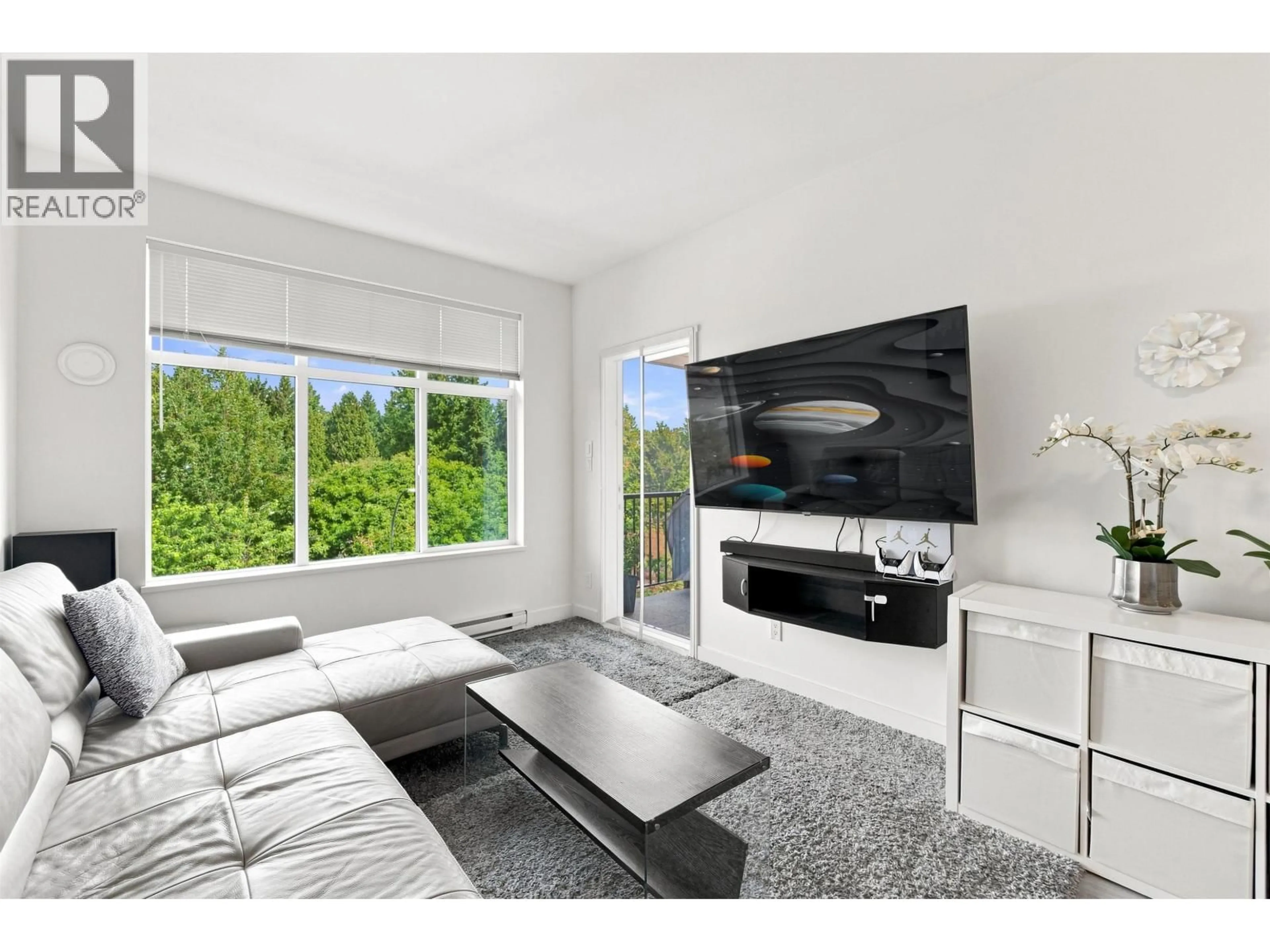 Living room with furniture, unknown for 411 - 828 GAUTHIER AVENUE, Coquitlam British Columbia V3K1R9