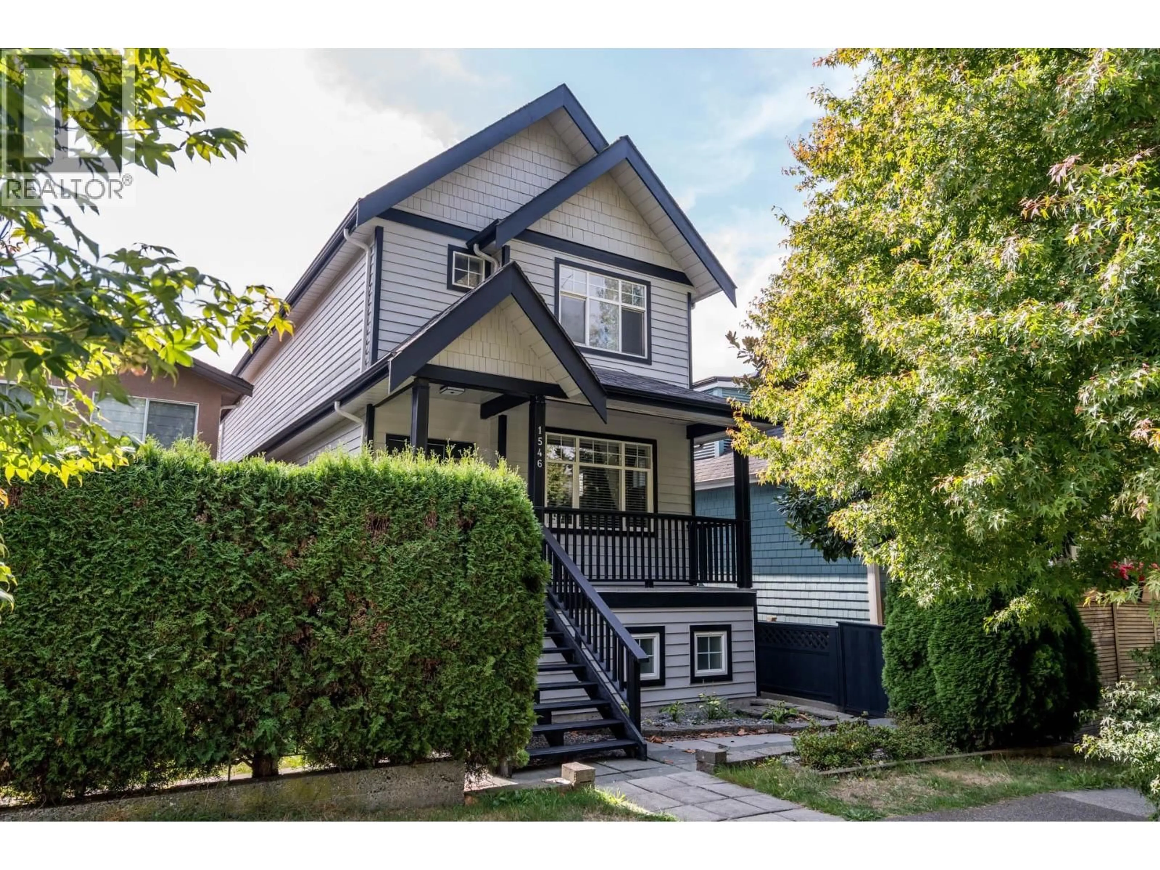 Home with vinyl exterior material, street for 1546 2ND AVENUE, Vancouver British Columbia V5N1C7