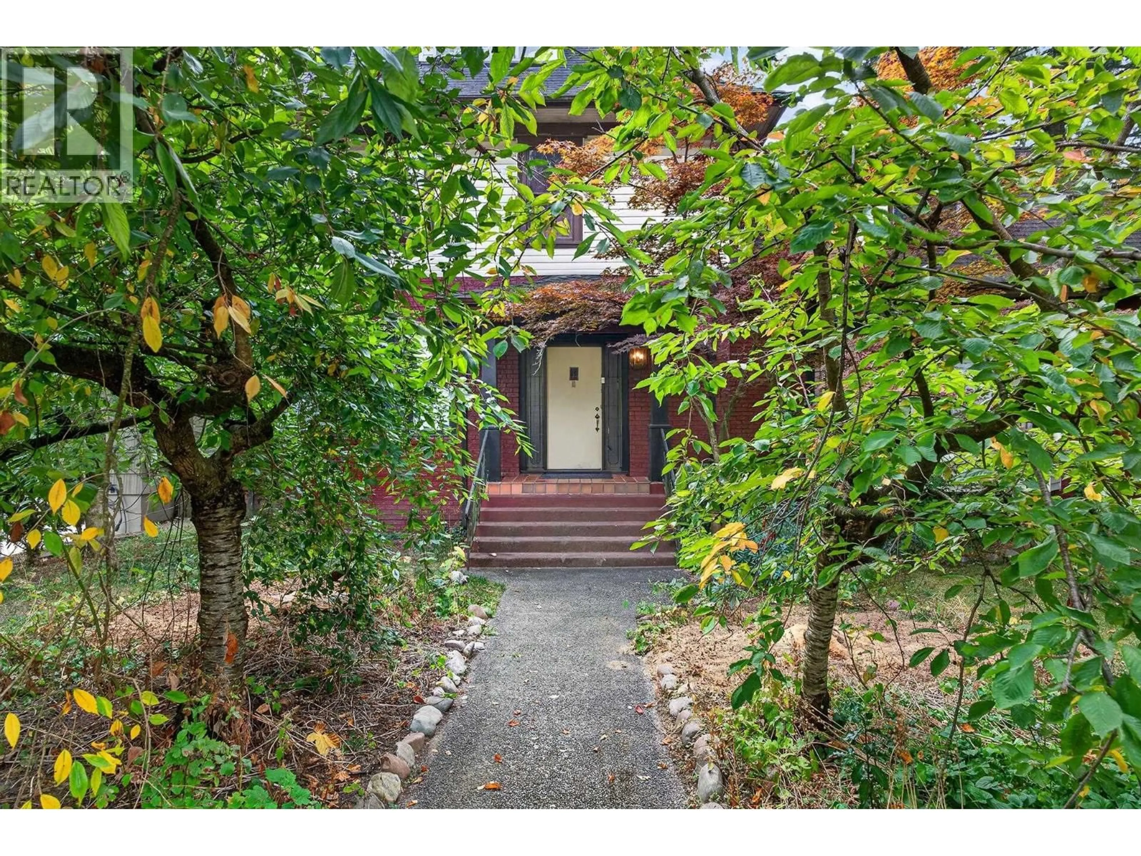 Unknown for 118 QUEENS AVENUE, New Westminster British Columbia V3L1J5