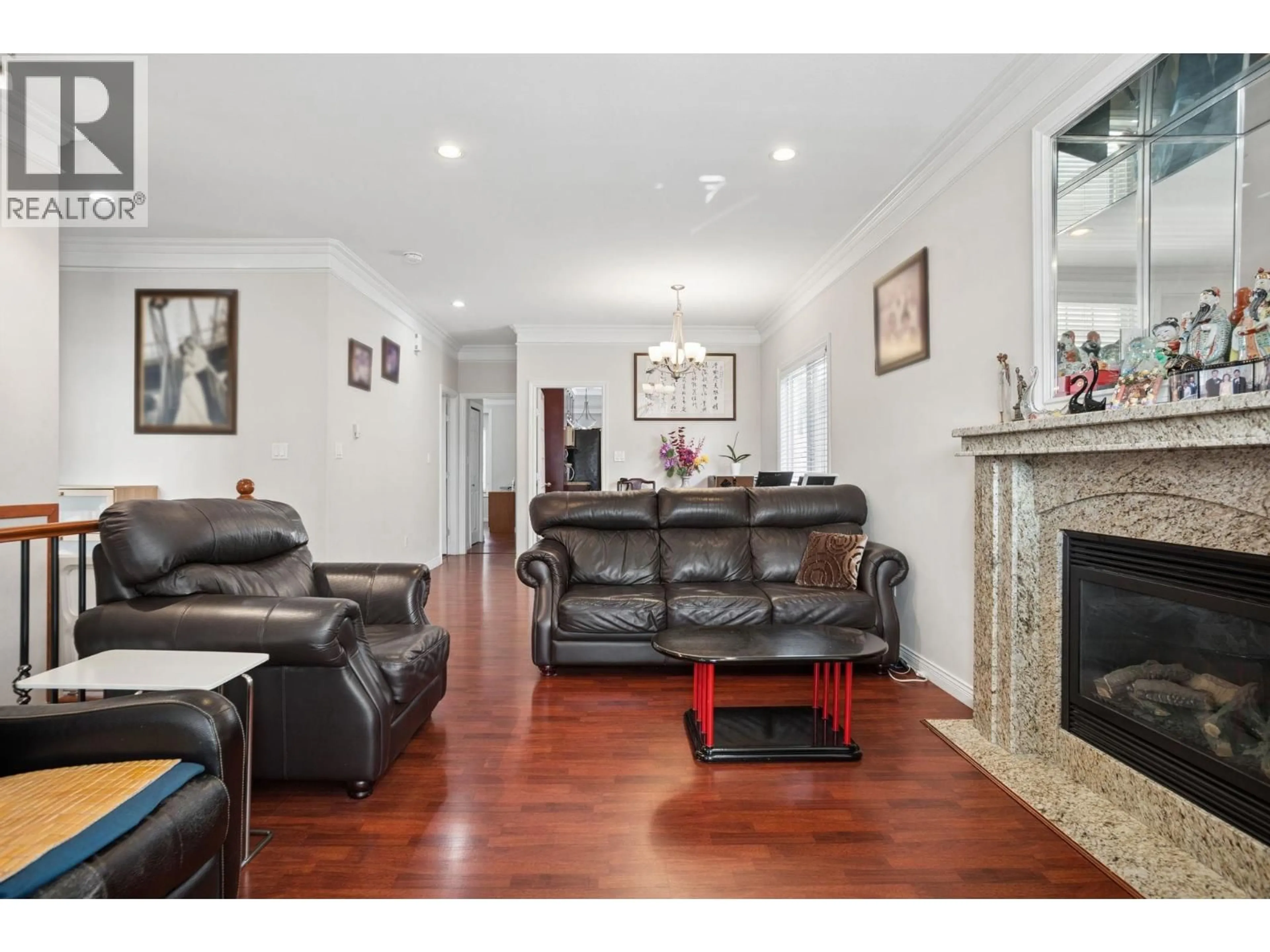 Living room with furniture, unknown for 7487 ROSEWOOD STREET, Burnaby British Columbia V5E2G6