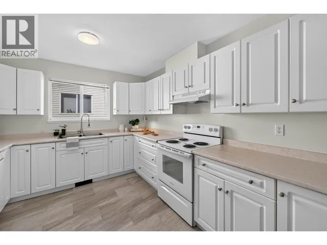 8516 86 STREET, Fort St. John 4