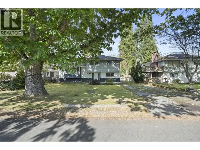 3471 TRUMOND AVENUE, Richmond 5