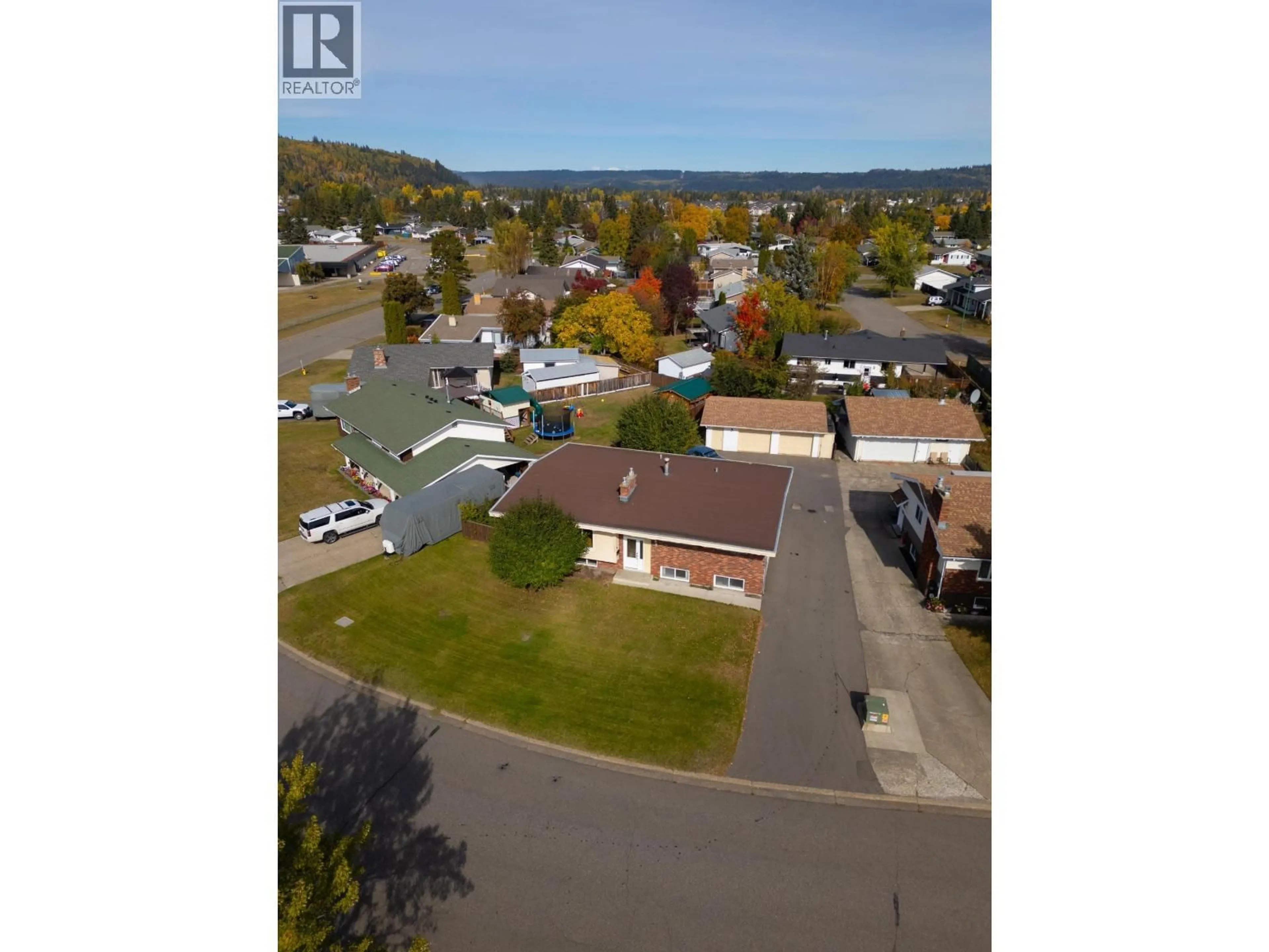 A pic from outside/outdoor area/front of a property/back of a property/a pic from drone, unknown for 4334 EAGLENEST CRESCENT, Prince George British Columbia V2M4Y6