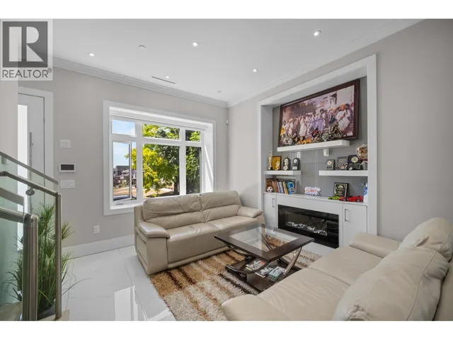 1475 55TH AVENUE, Vancouver 5