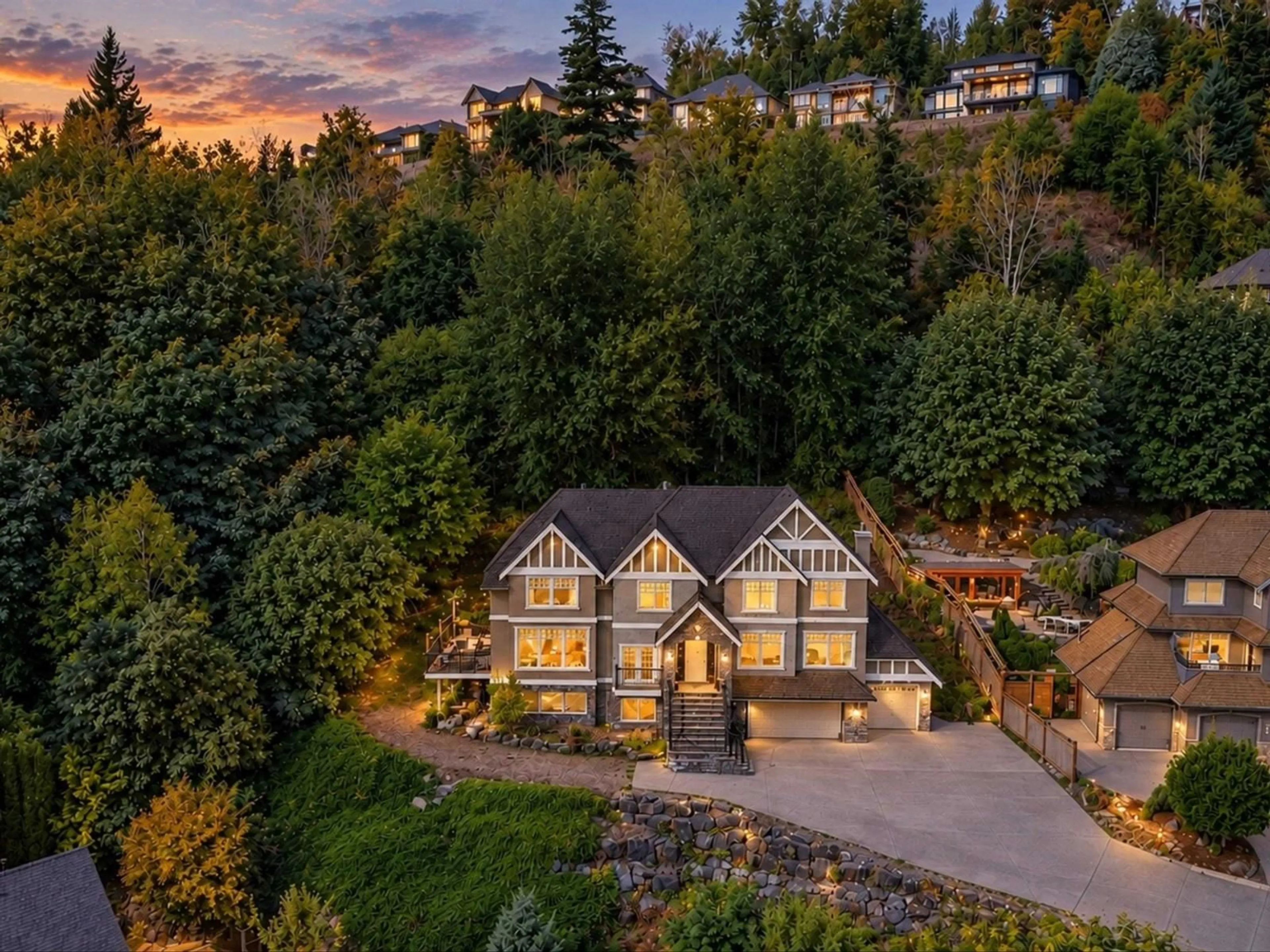 A pic from outside/outdoor area/front of a property/back of a property/a pic from drone, mountain view for 2651 STONECROFT DRIVE, Abbotsford British Columbia V3G1K8