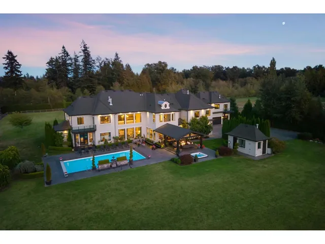 687 204TH STREET, Langley 2