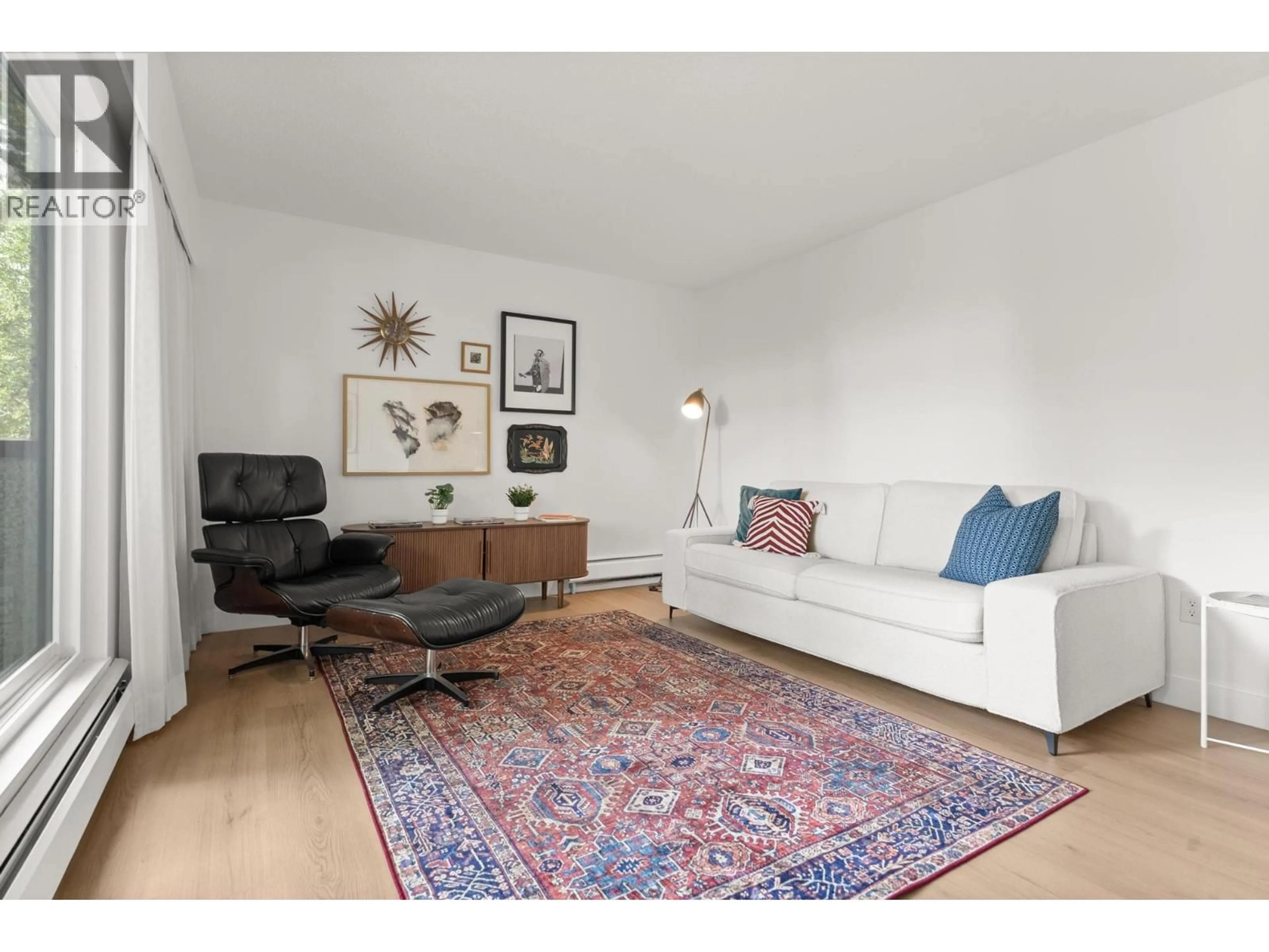 Living room with furniture, unknown for 204 - 391 7TH AVENUE, Vancouver British Columbia V5T4H1