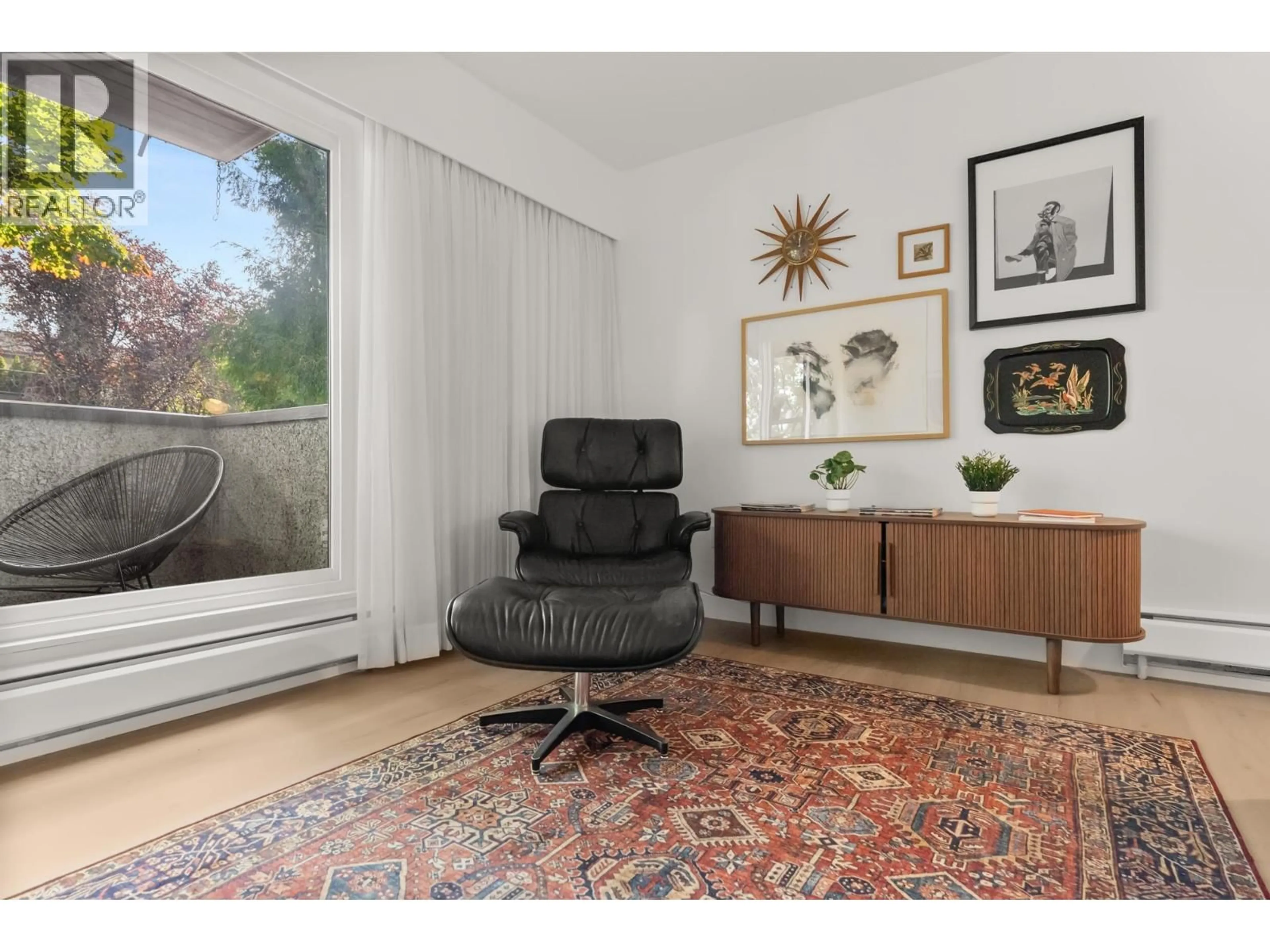 Living room with furniture, unknown for 204 - 391 7TH AVENUE, Vancouver British Columbia V5T4H1