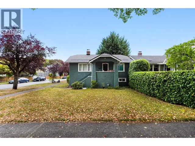 3895 20TH AVENUE, Vancouver 3