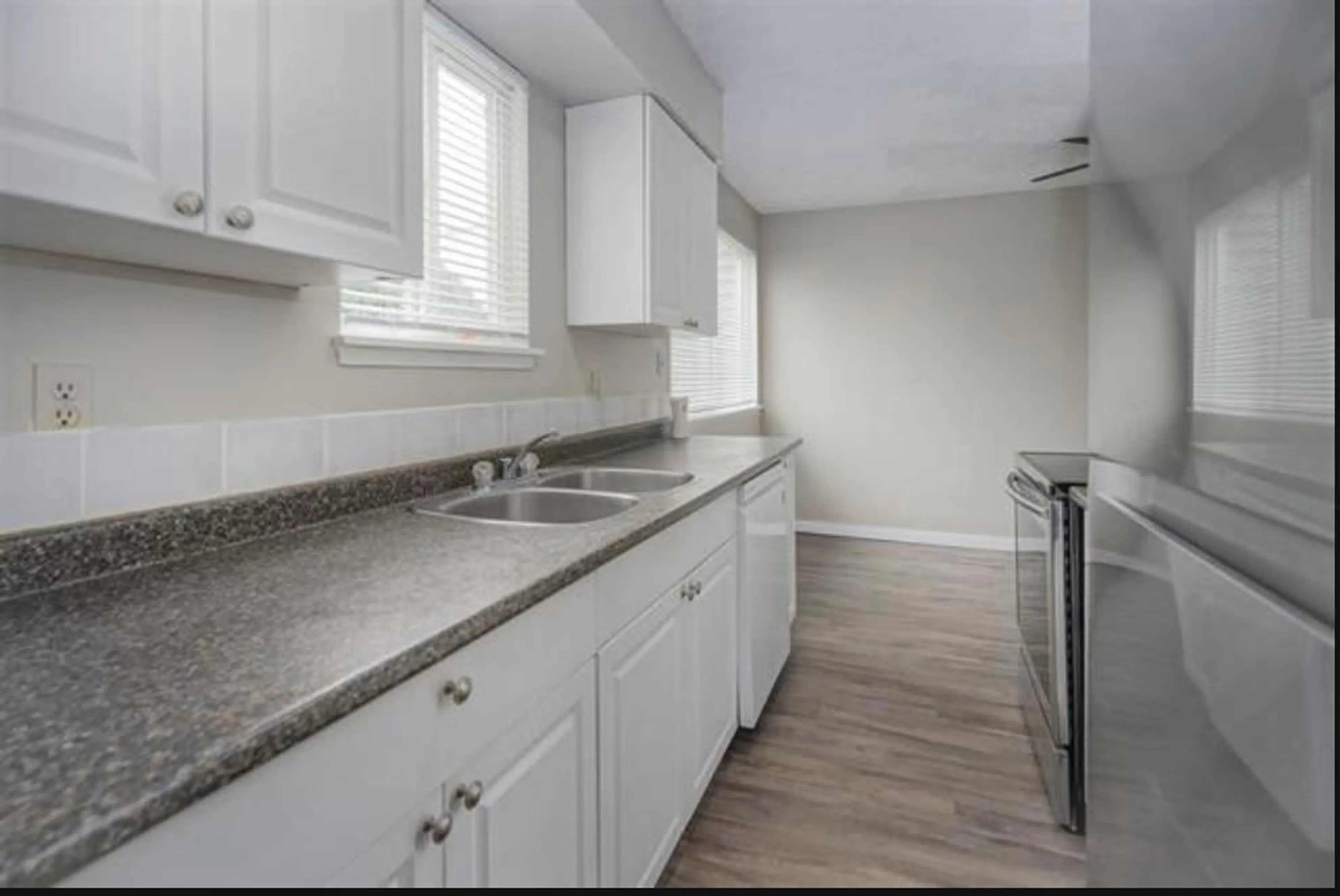 Standard kitchen, unknown for 47 - 45185 WOLFE ROAD, Chilliwack British Columbia V2P1V5