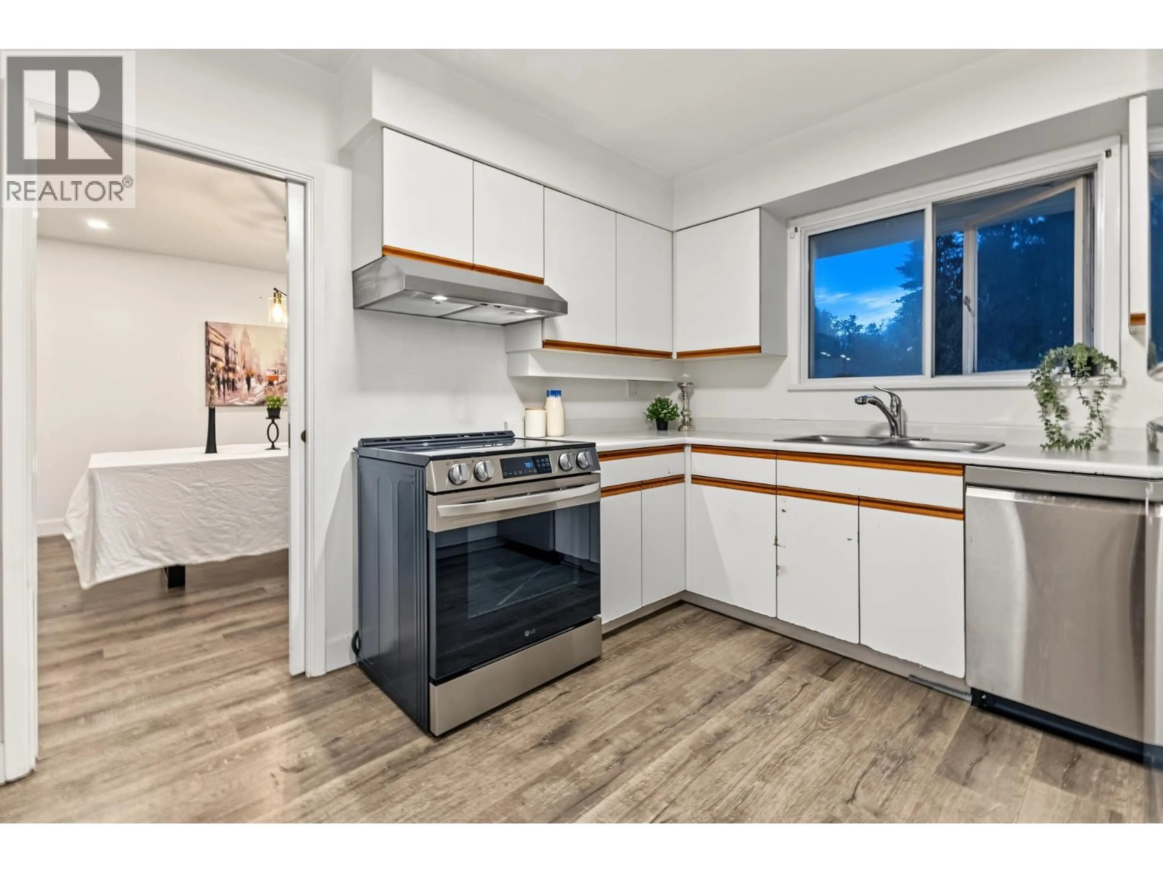 Standard kitchen, wood/laminate floor for 410 ASHLEY STREET, Coquitlam British Columbia V3K4B3