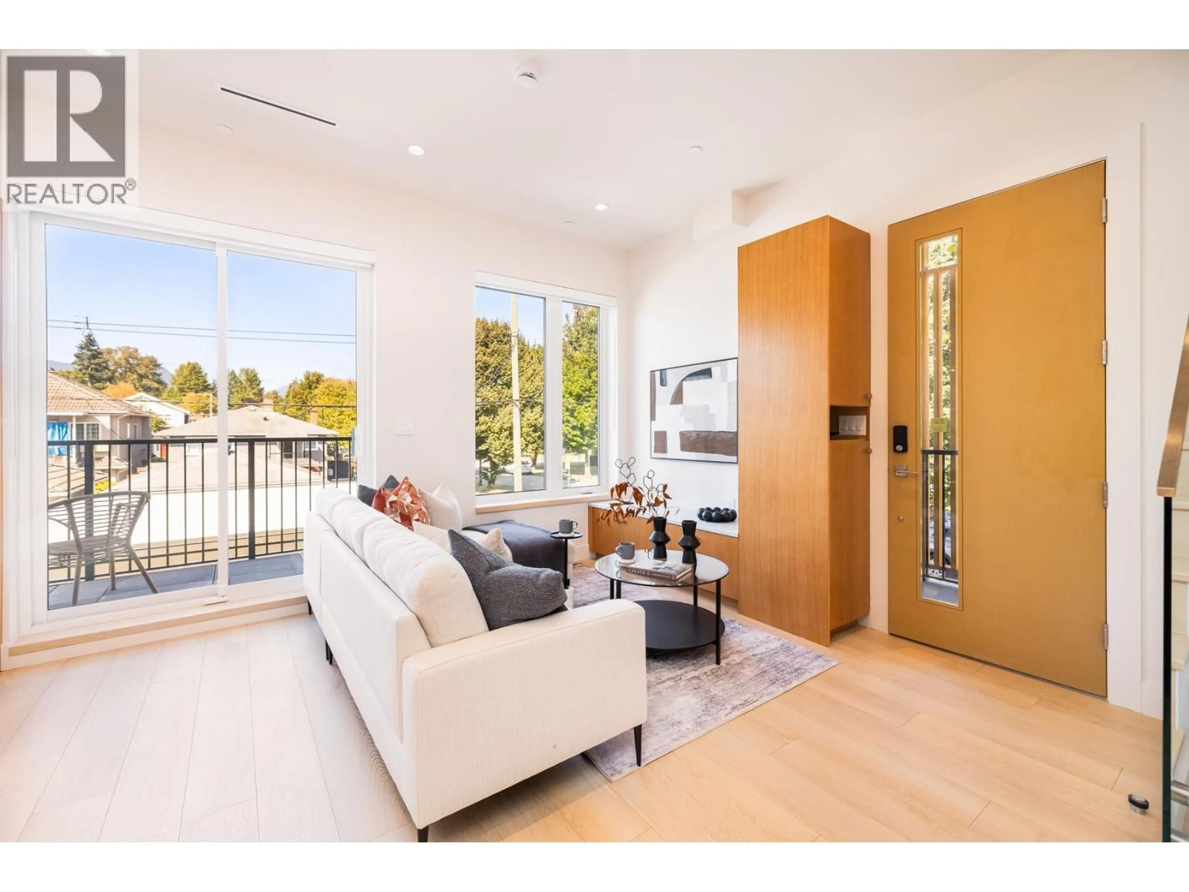 Living room with furniture, unknown for 3 - 2995 ADANAC STREET, Vancouver British Columbia V5K2N4