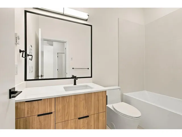 106 - 14398 60 AVENUE, Surrey 3