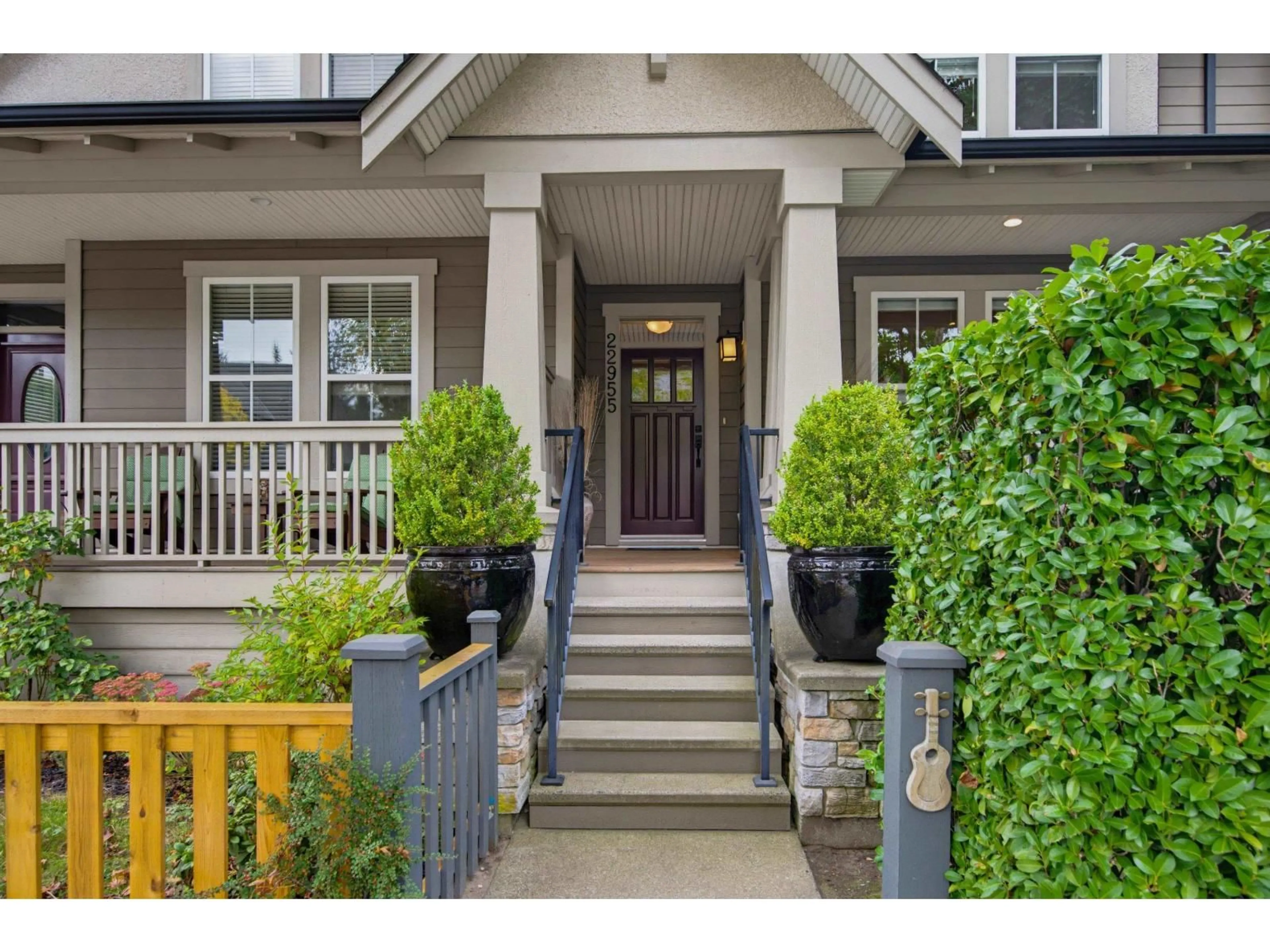 Indoor entryway for 22955 BILLY BROWN ROAD, Langley British Columbia V1M4G3