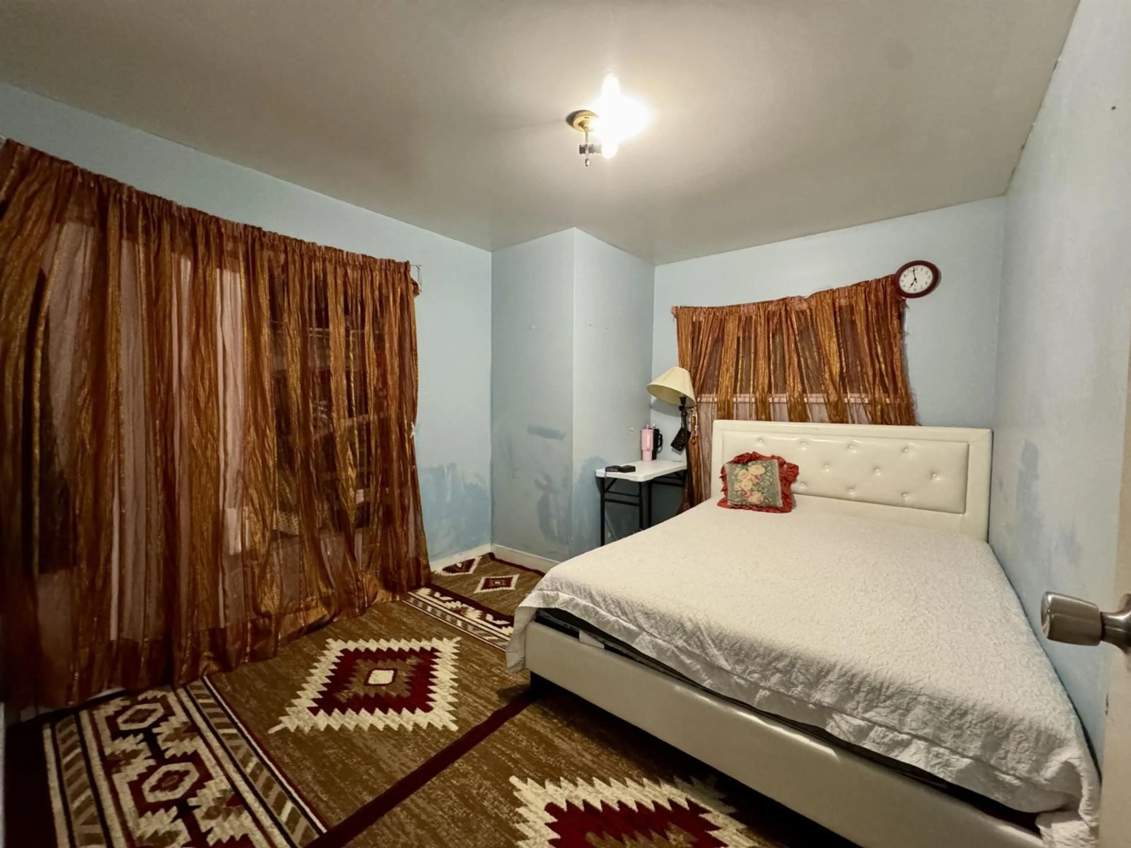Bedroom with bed, carpet floor for 8406 152 STREET, Surrey British Columbia V3S3M8