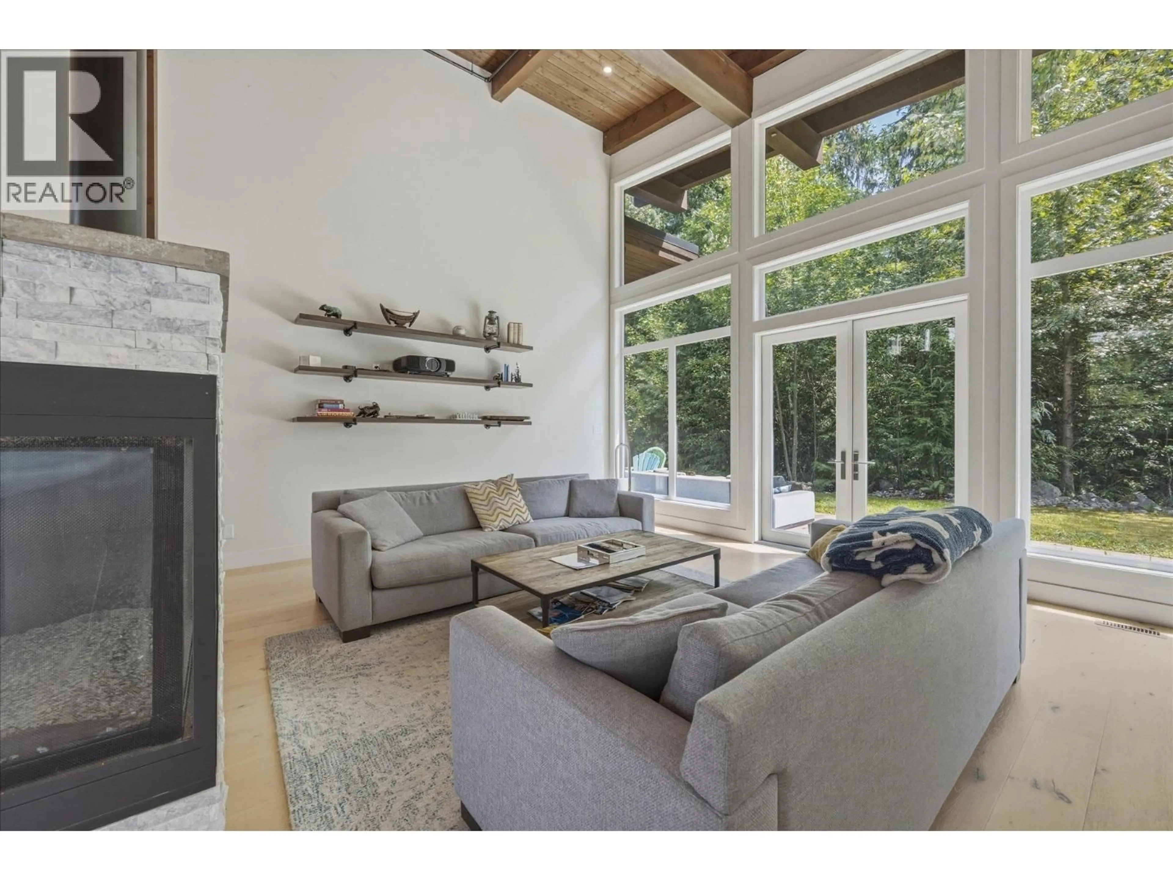 Living room with furniture, unknown for 3324 MAMQUAM ROAD, Squamish British Columbia V8B0S6