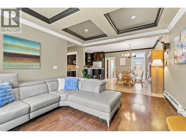 702 GROVER AVENUE, Coquitlam 5