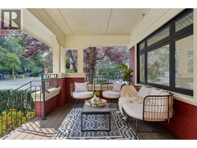 993 BROUGHTON STREET, Vancouver 3