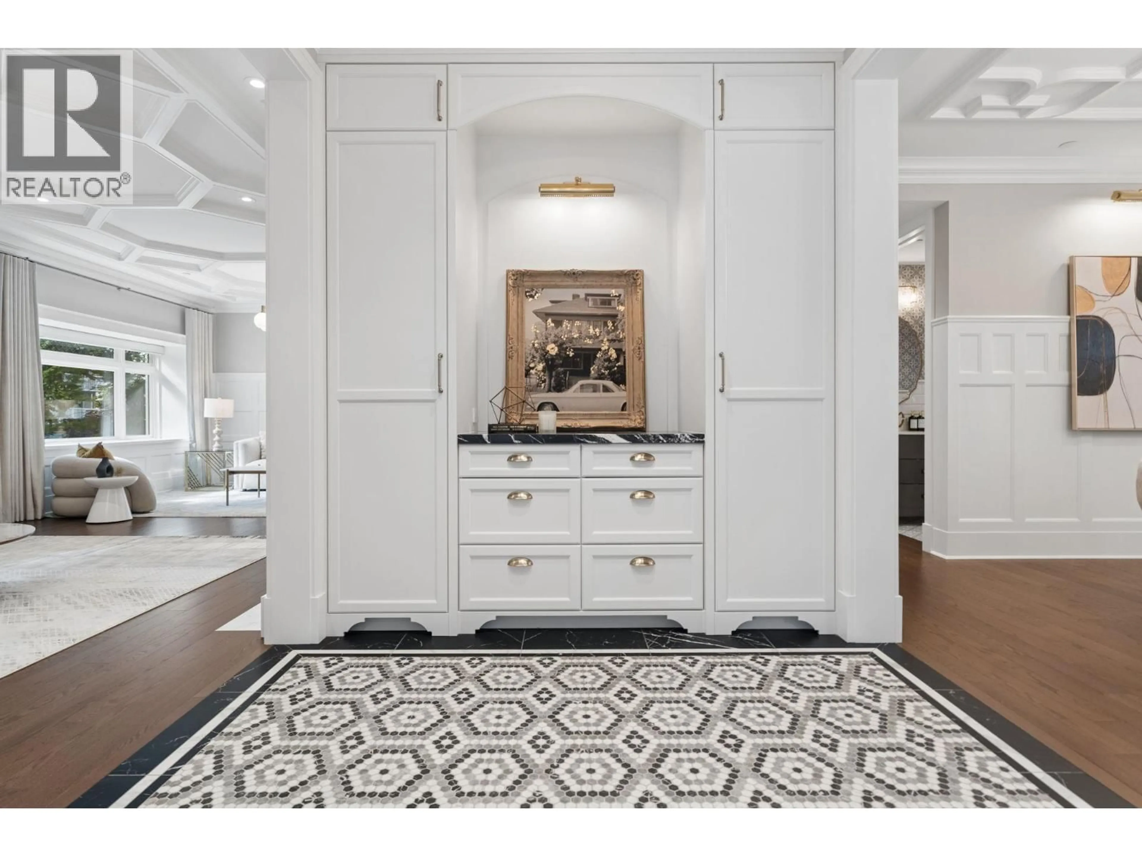 Indoor entryway for 993 BROUGHTON STREET, Vancouver British Columbia V6G2A4
