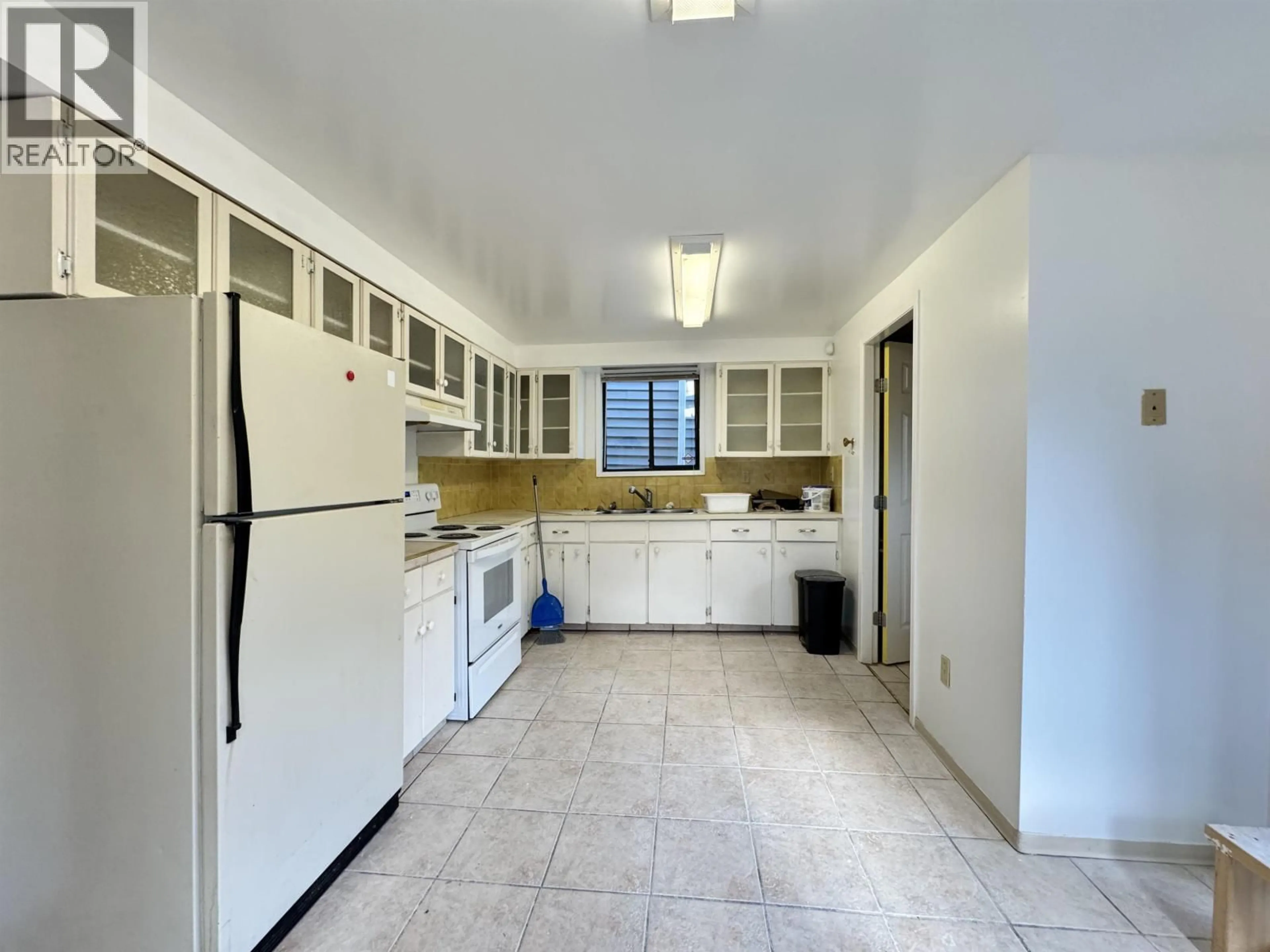 Standard kitchen, ceramic/tile floor for 537 9TH AVENUE, Prince Rupert British Columbia V8J2S9