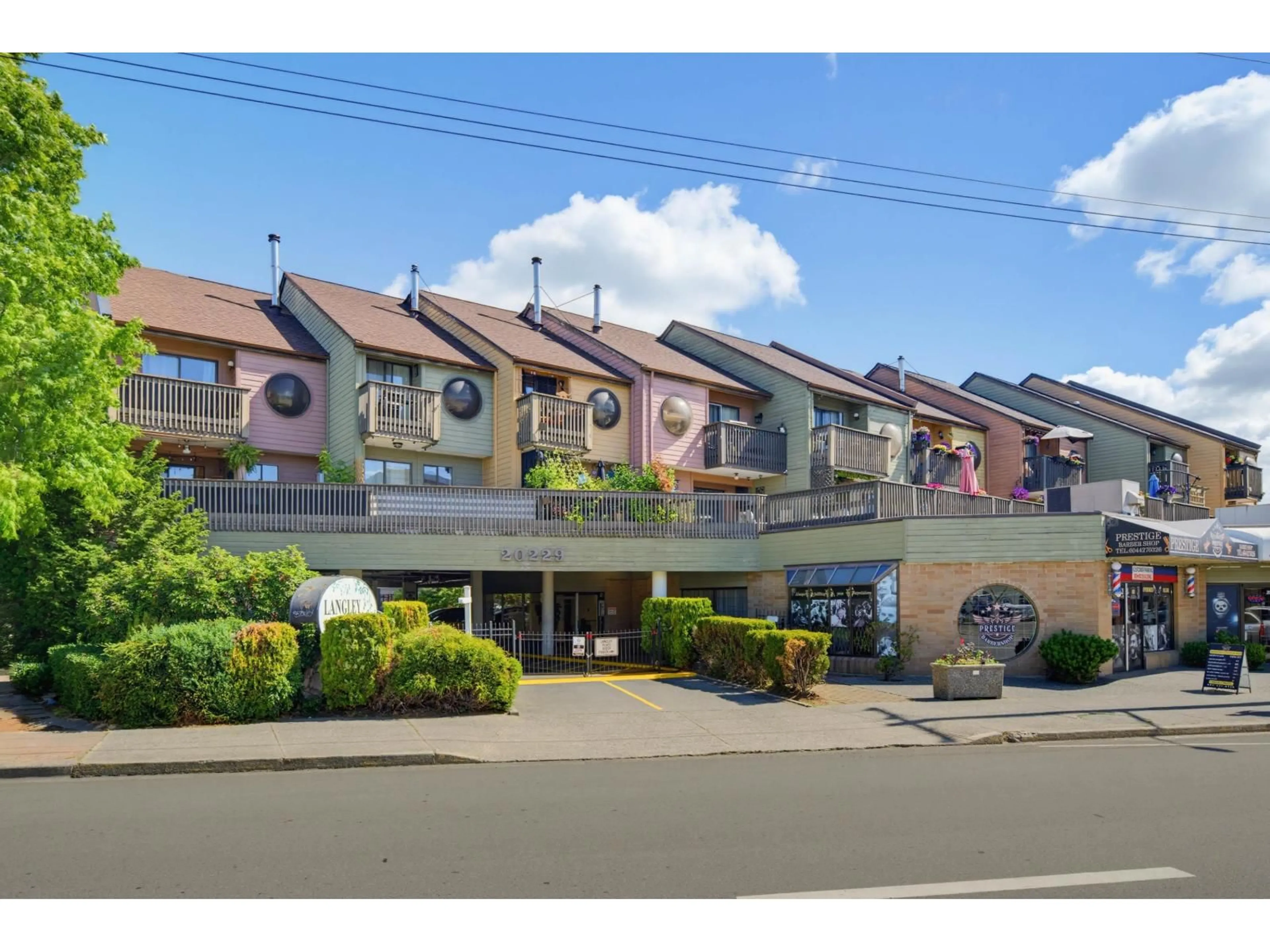A pic from outside/outdoor area/front of a property/back of a property/a pic from drone, street for 7 - 20229 FRASER HIGHWAY, Langley British Columbia V3A4E7