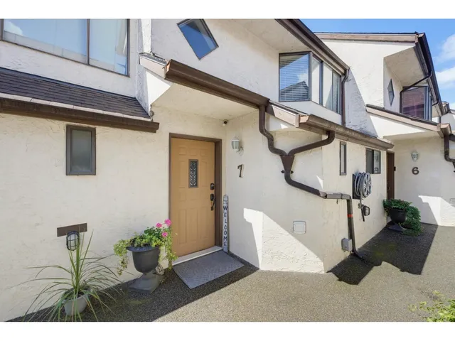 7 - 20229 FRASER HIGHWAY, Langley 3