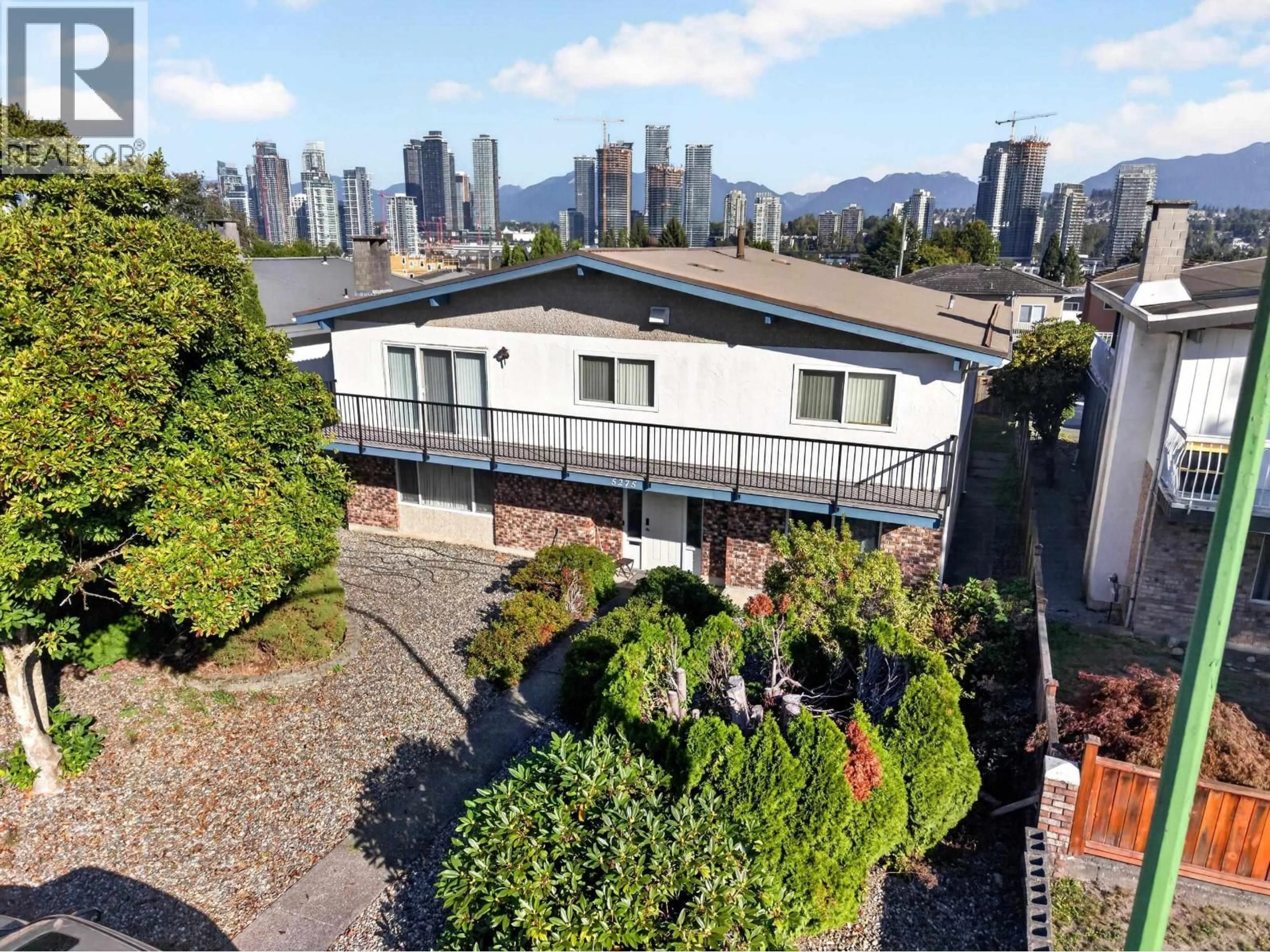 A pic from outside/outdoor area/front of a property/back of a property/a pic from drone, city buildings view from balcony for 5275 SCHOU STREET, Burnaby British Columbia V5G1M5
