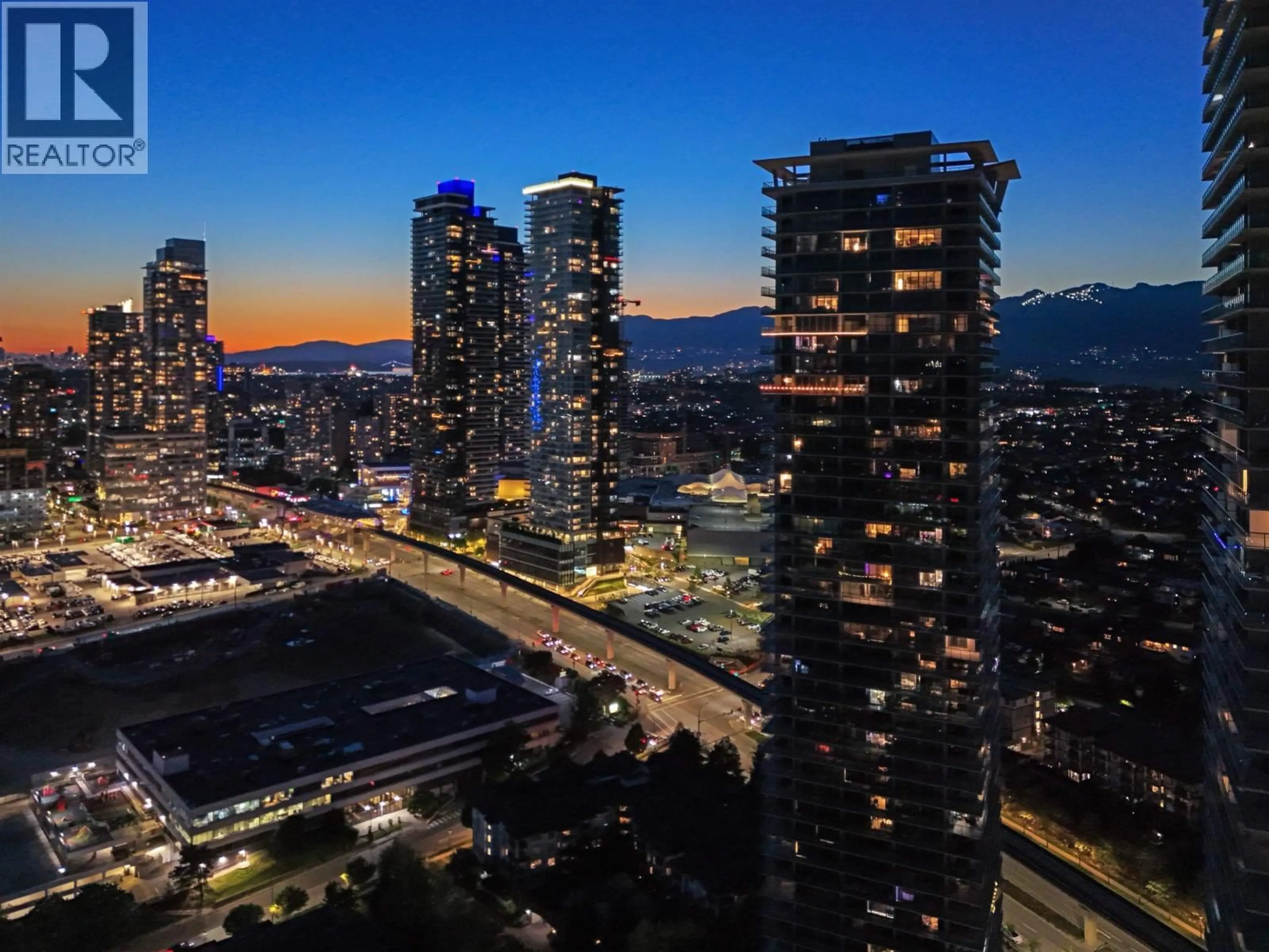 A pic from outside/outdoor area/front of a property/back of a property/a pic from drone, city buildings view from balcony for 4402 - 4720 LOUGHEED HIGHWAY, Burnaby British Columbia V5C0M8