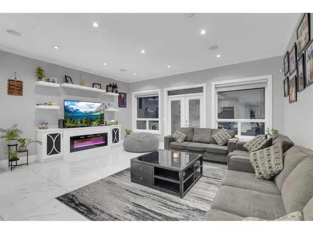 14186 MELROSE DRIVE, Surrey 5