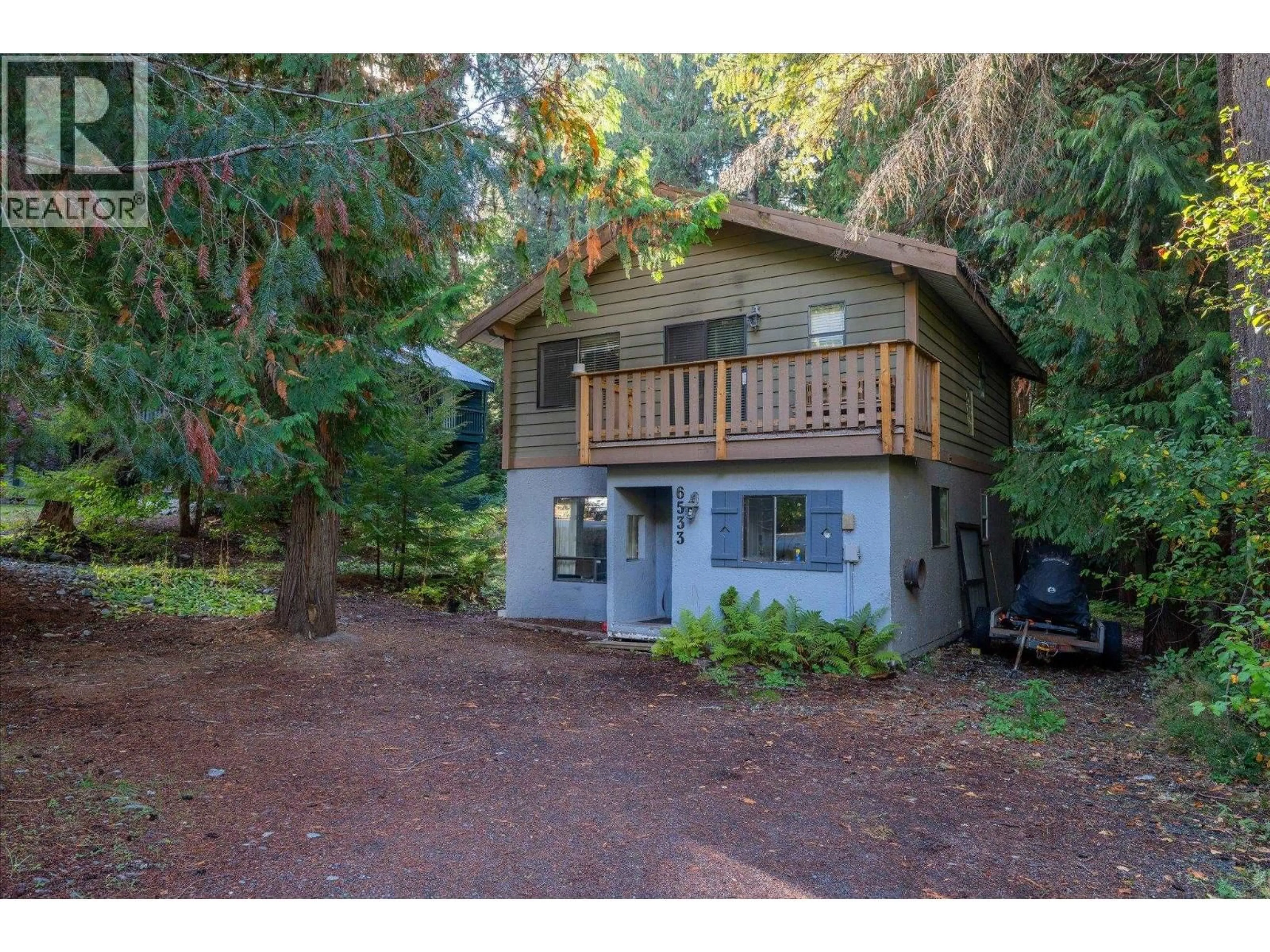 A pic from outside/outdoor area/front of a property/back of a property/a pic from drone, unknown for 6533 BALSAM WAY, Whistler British Columbia V8E0C5