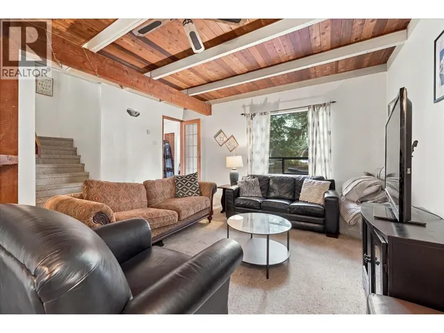 6533 BALSAM WAY, Whistler 5