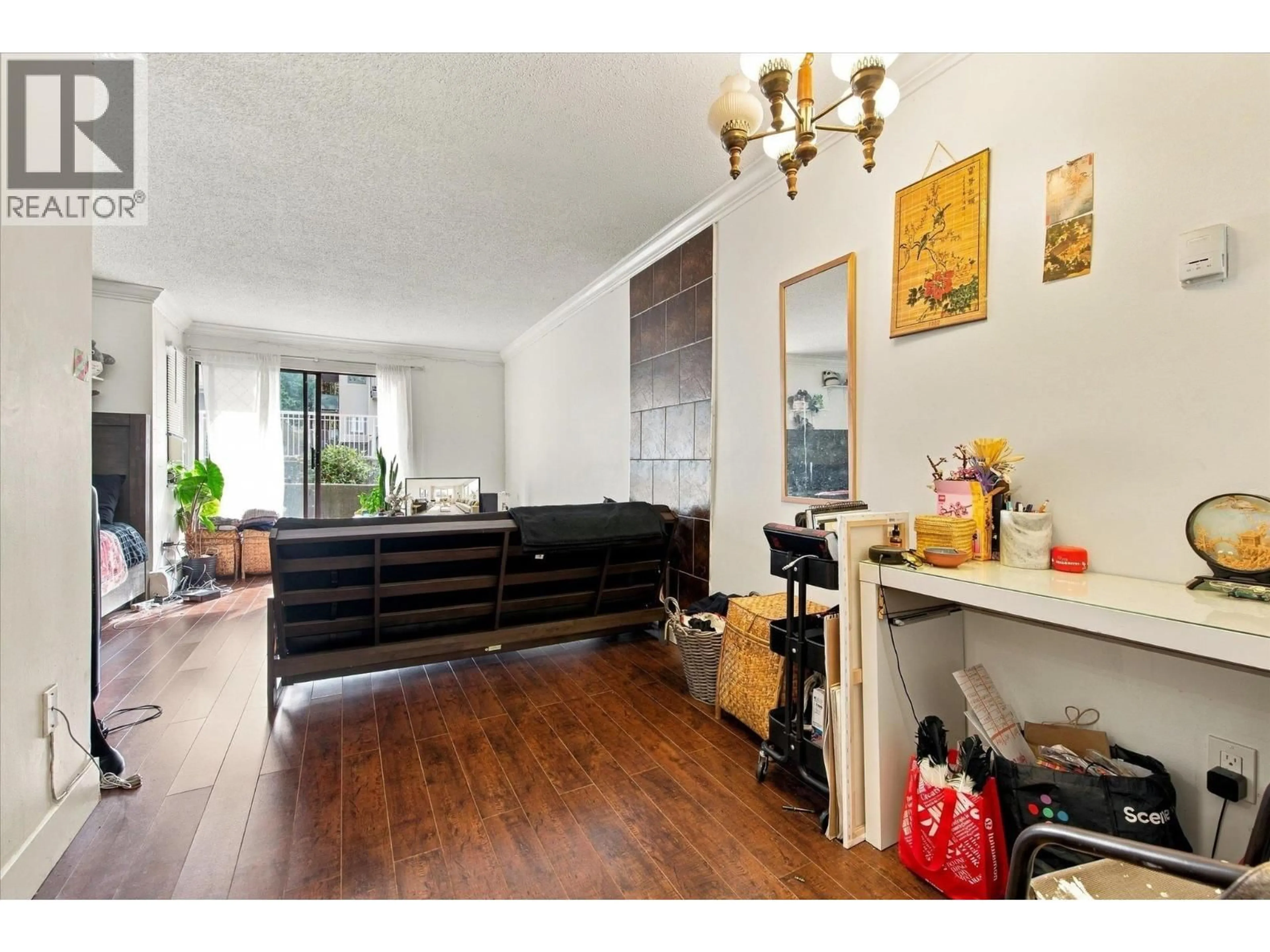 A pic of a room for 107 - 830 7TH AVENUE, Vancouver British Columbia V5T4J2