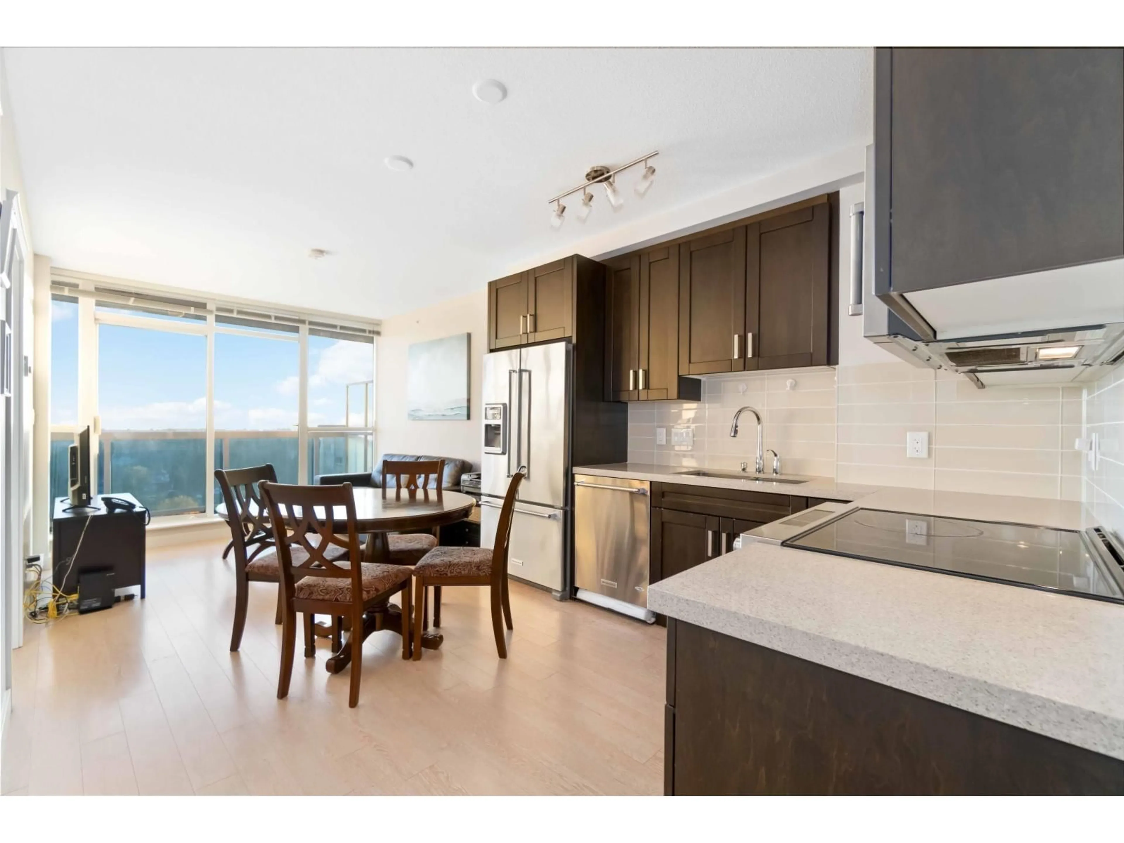 Open concept kitchen, unknown for 1509 - 11967 80 AVENUE, Delta British Columbia V4C0E2