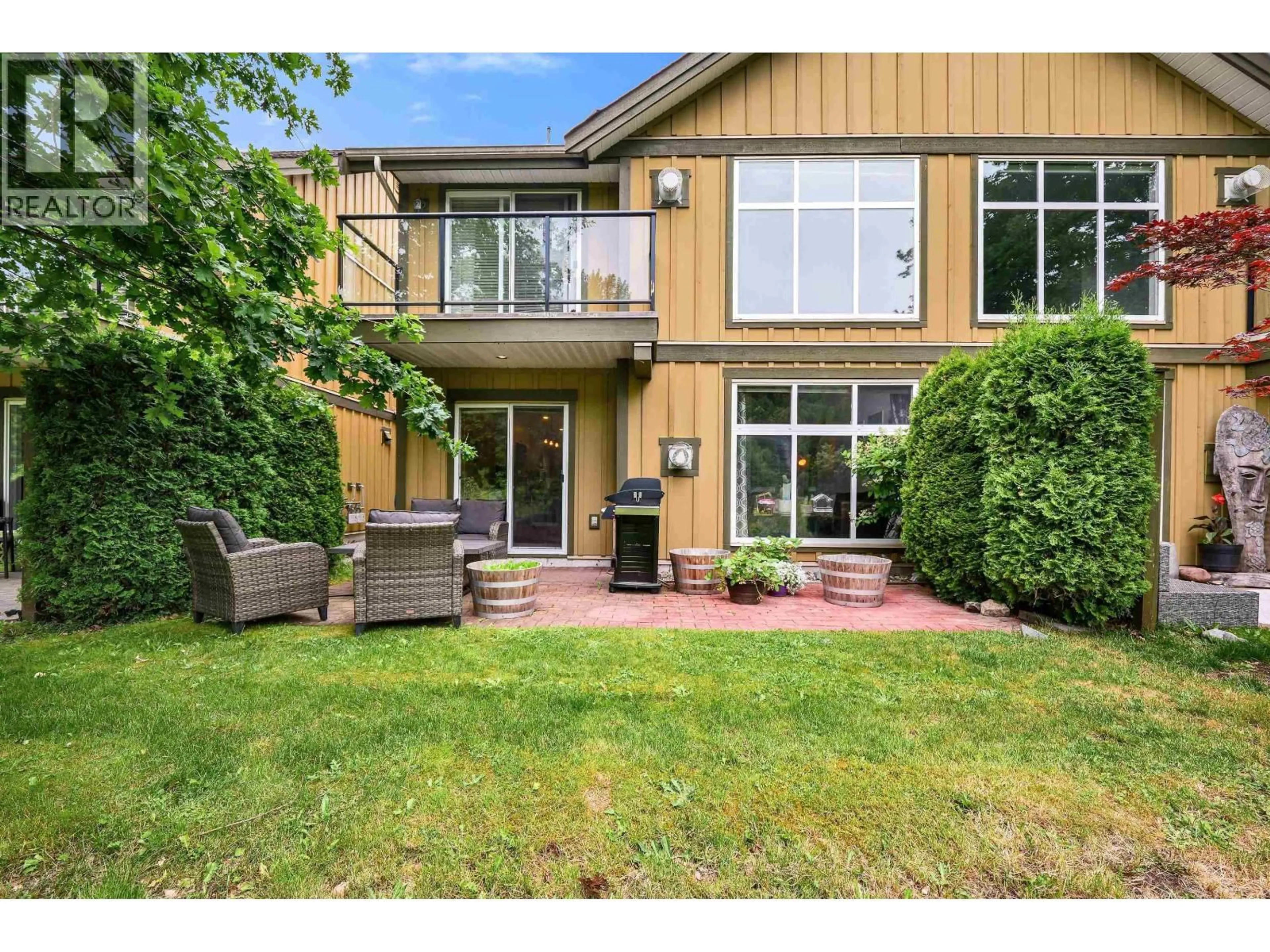Patio, street for 53 - 41050 TANTALUS ROAD, Squamish British Columbia V8E0M6
