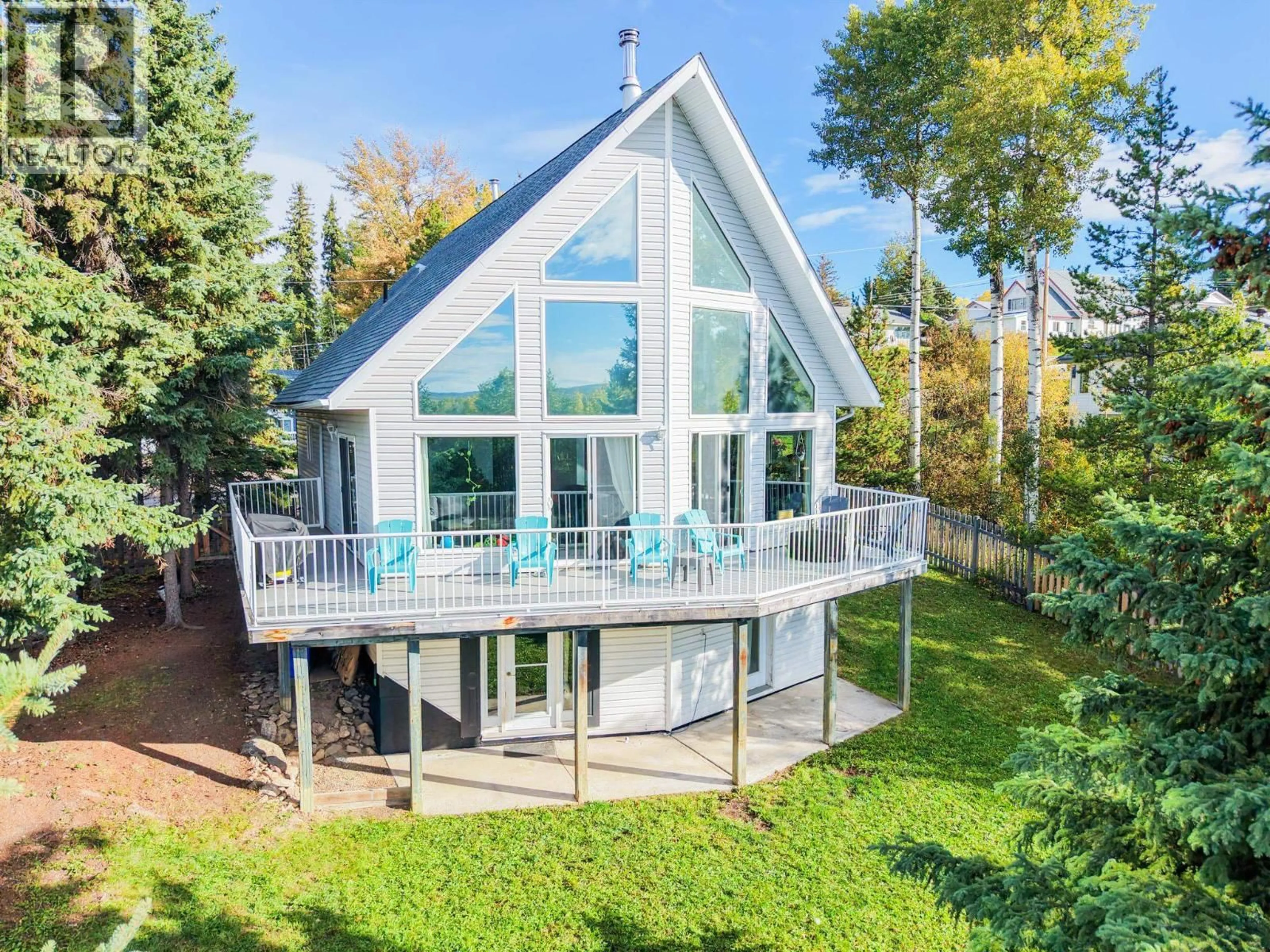 Home with vinyl exterior material, water/lake/river/ocean view for 298 3RD AVENUE, Burns Lake British Columbia V0J1E0