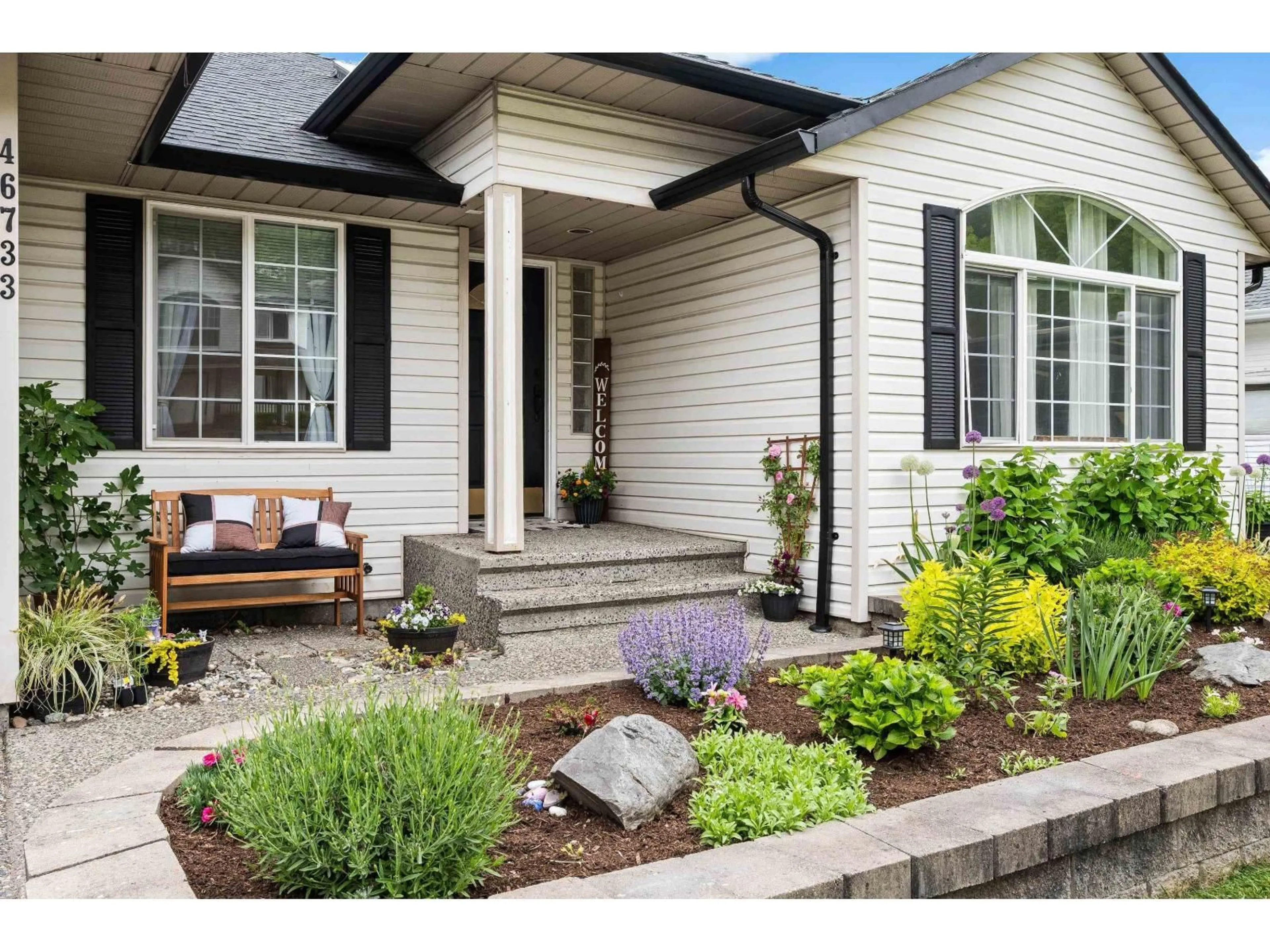 Home with vinyl exterior material, street for 46733 SYLVAN DRIVE, Chilliwack British Columbia V2R4E9