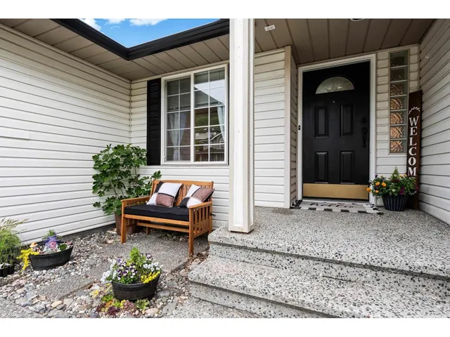 46733 SYLVAN DRIVE, Chilliwack 3