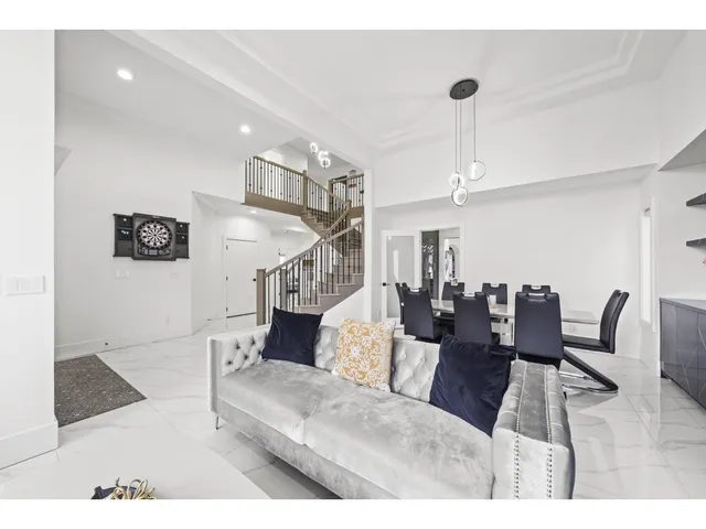15079 67 AVENUE, Surrey 4