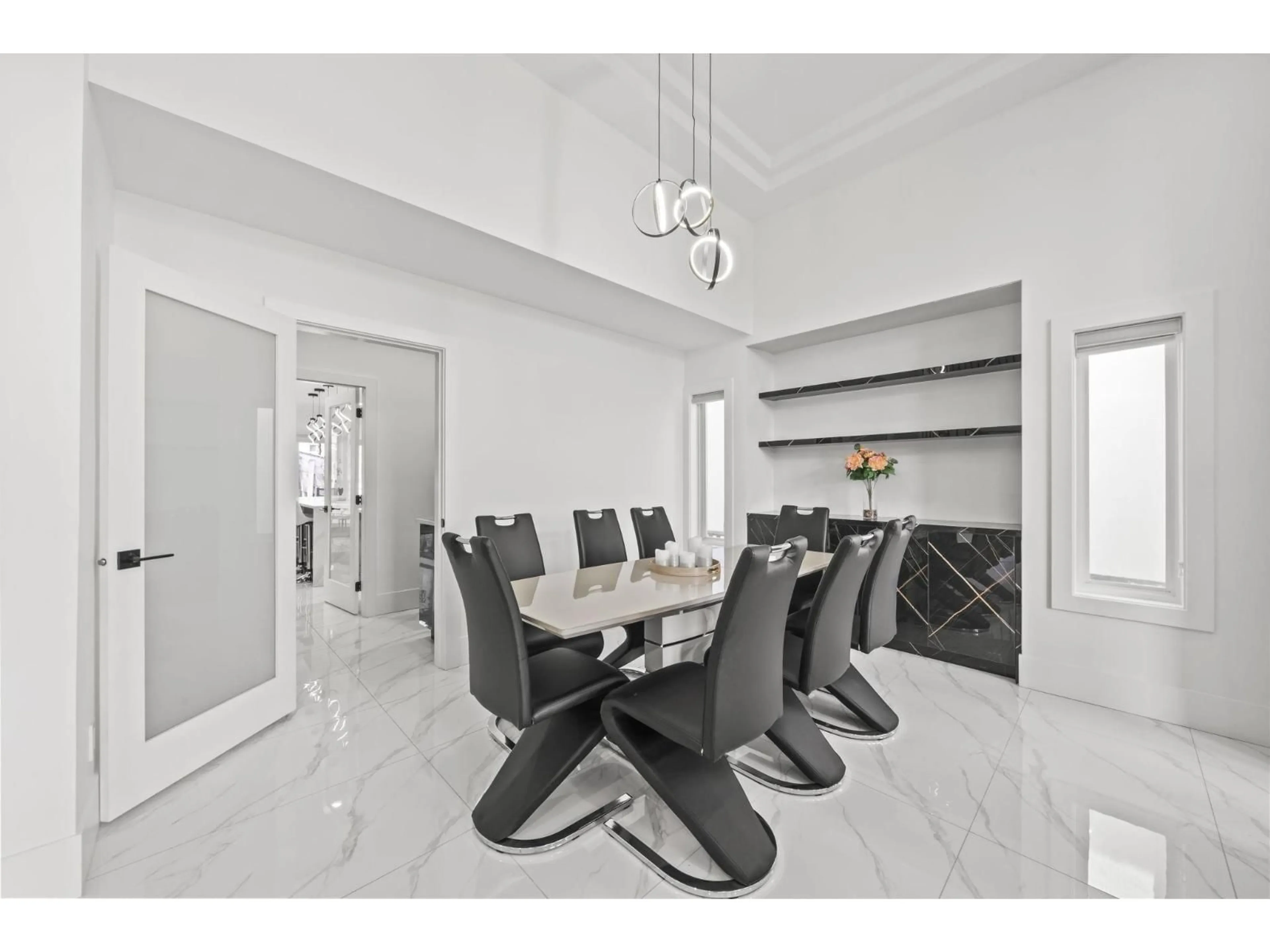 Dining room, ceramic/tile floor for 15079 67 AVENUE, Surrey British Columbia V3S1B9