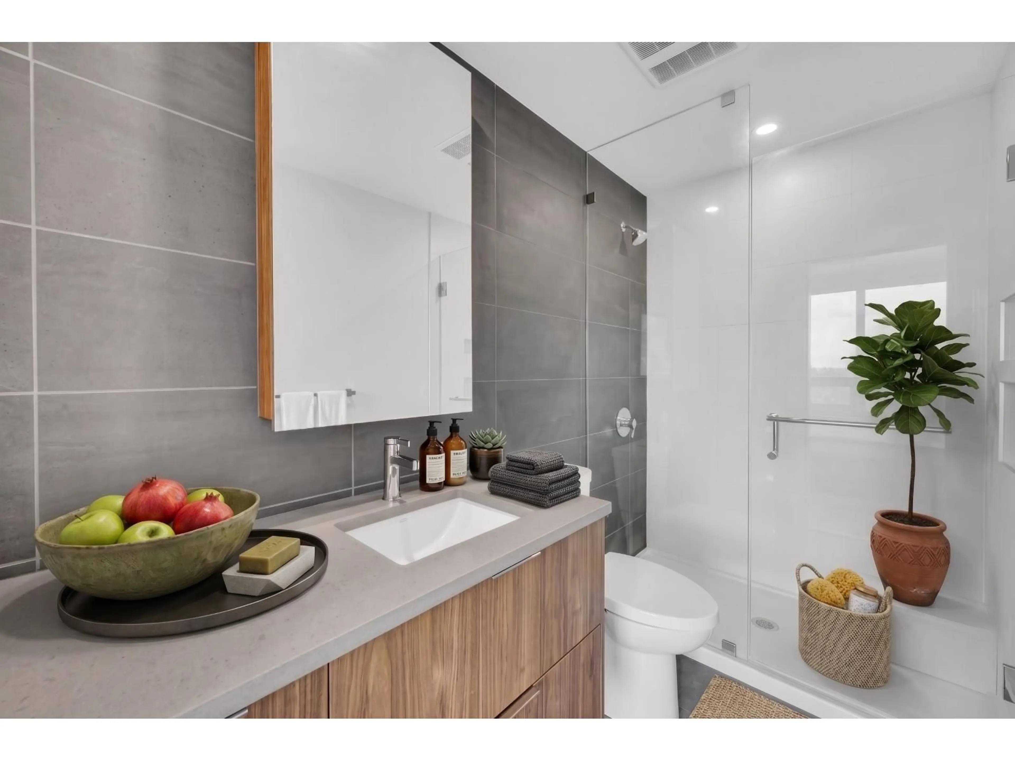 Standard bathroom, ceramic/tile floor for 1107 - 13359 OLD YALE ROAD, Surrey British Columbia V3T0S4